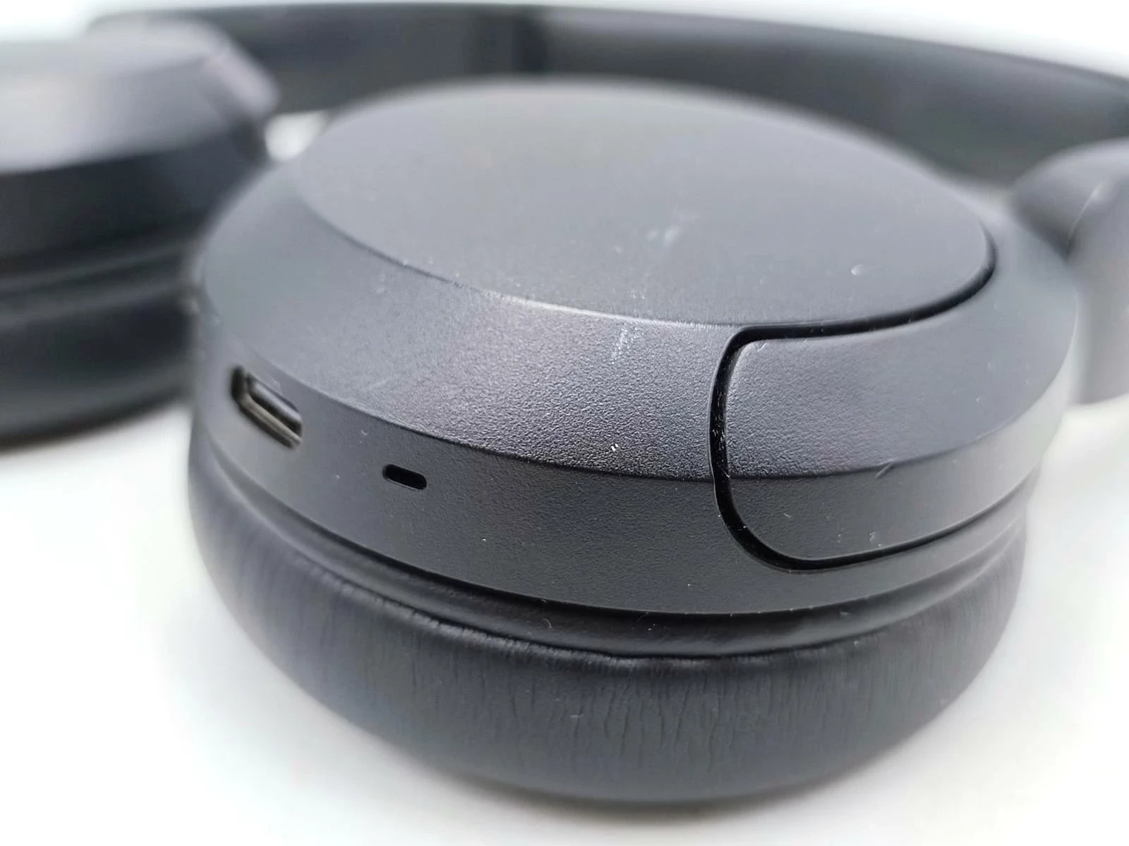 sluchawki-sony-wh-ch520-stan-11323-2