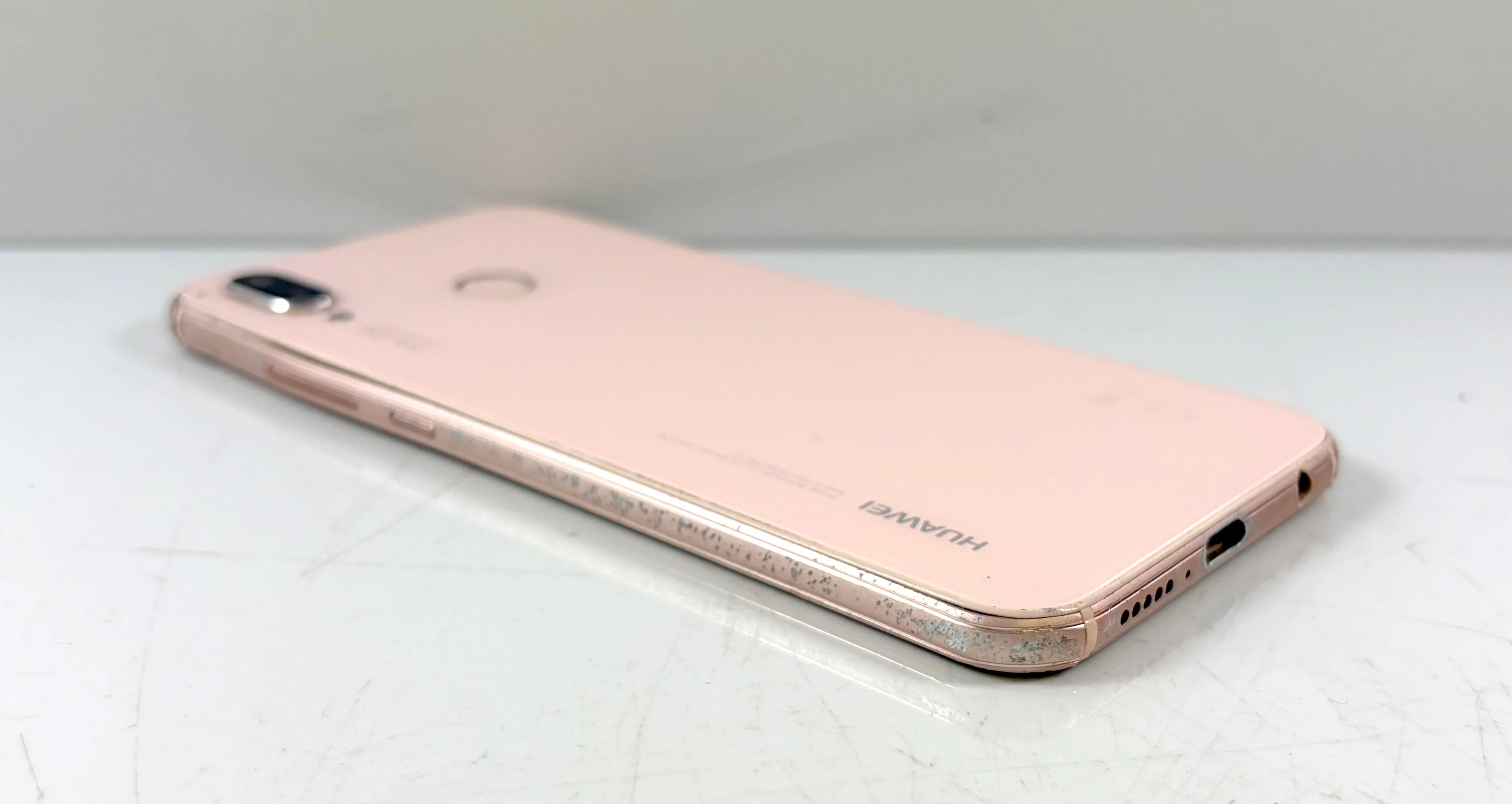 telefon-huawei-p20-lite-64gb-zbity-przekatna-ekranu-584