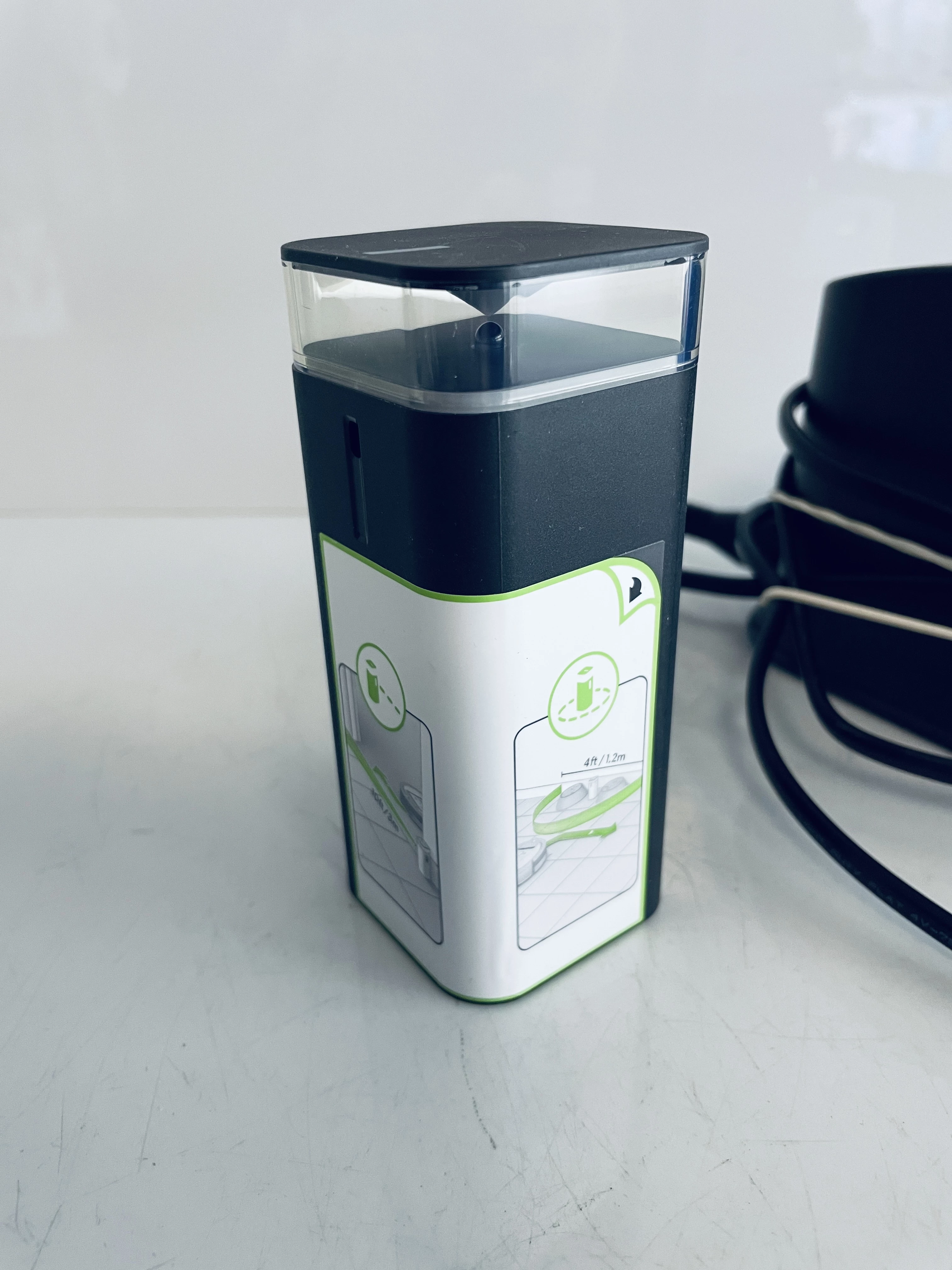 robot-sprzatajacy-irobot-roomba-e5-stan-11323-2