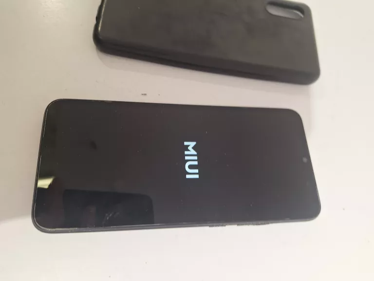 telefon-redmi-9a-32gb-zbity-ekran-uszkodzony-przycisk-boczny-typ-202685-212929