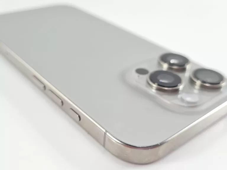 telefon-iphone-16-pro-256gb-bat94-pojemnosc-akumulatora-3582