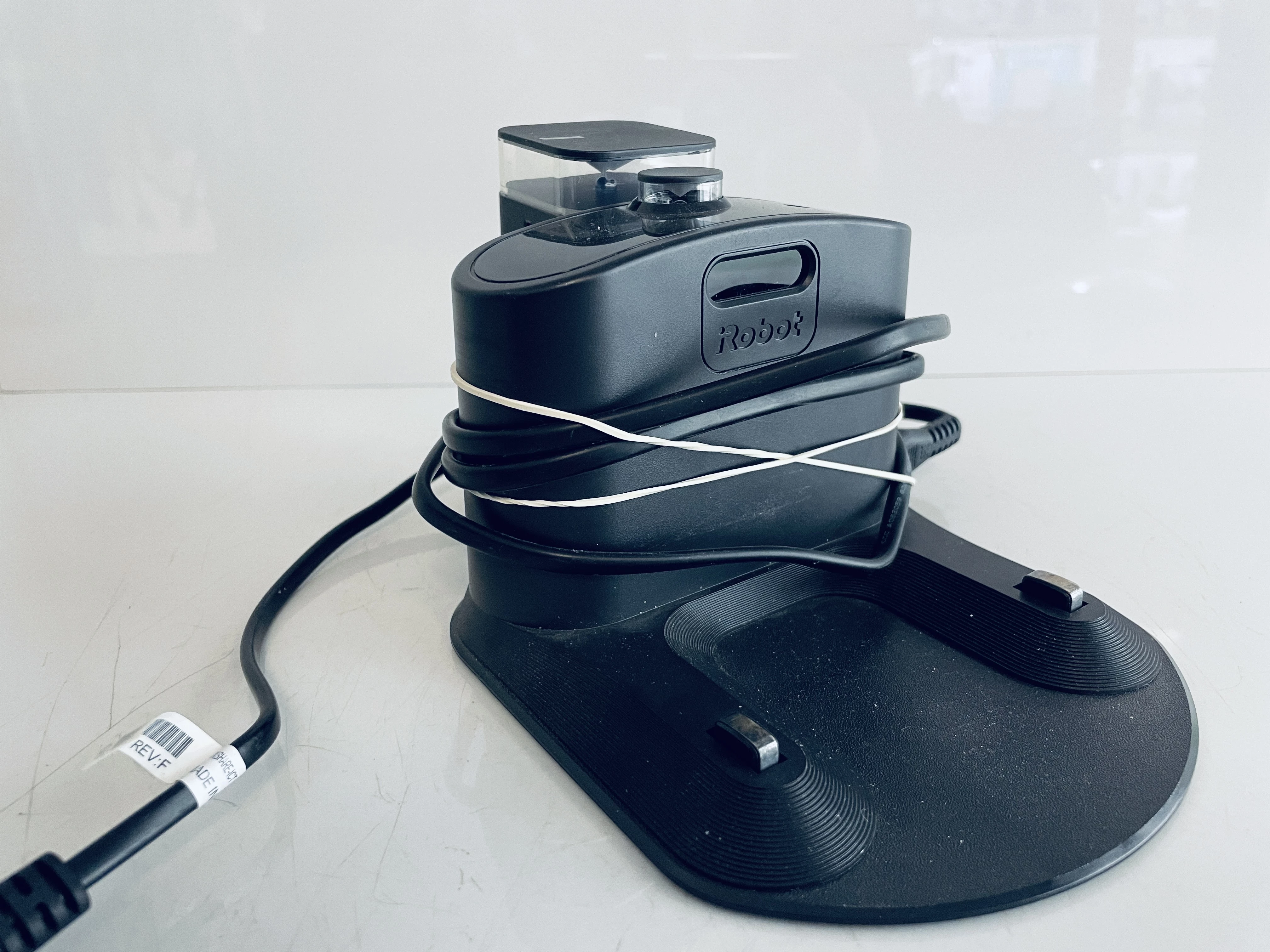 robot-sprzatajacy-irobot-roomba-e5-ean-gtin-5060359289094