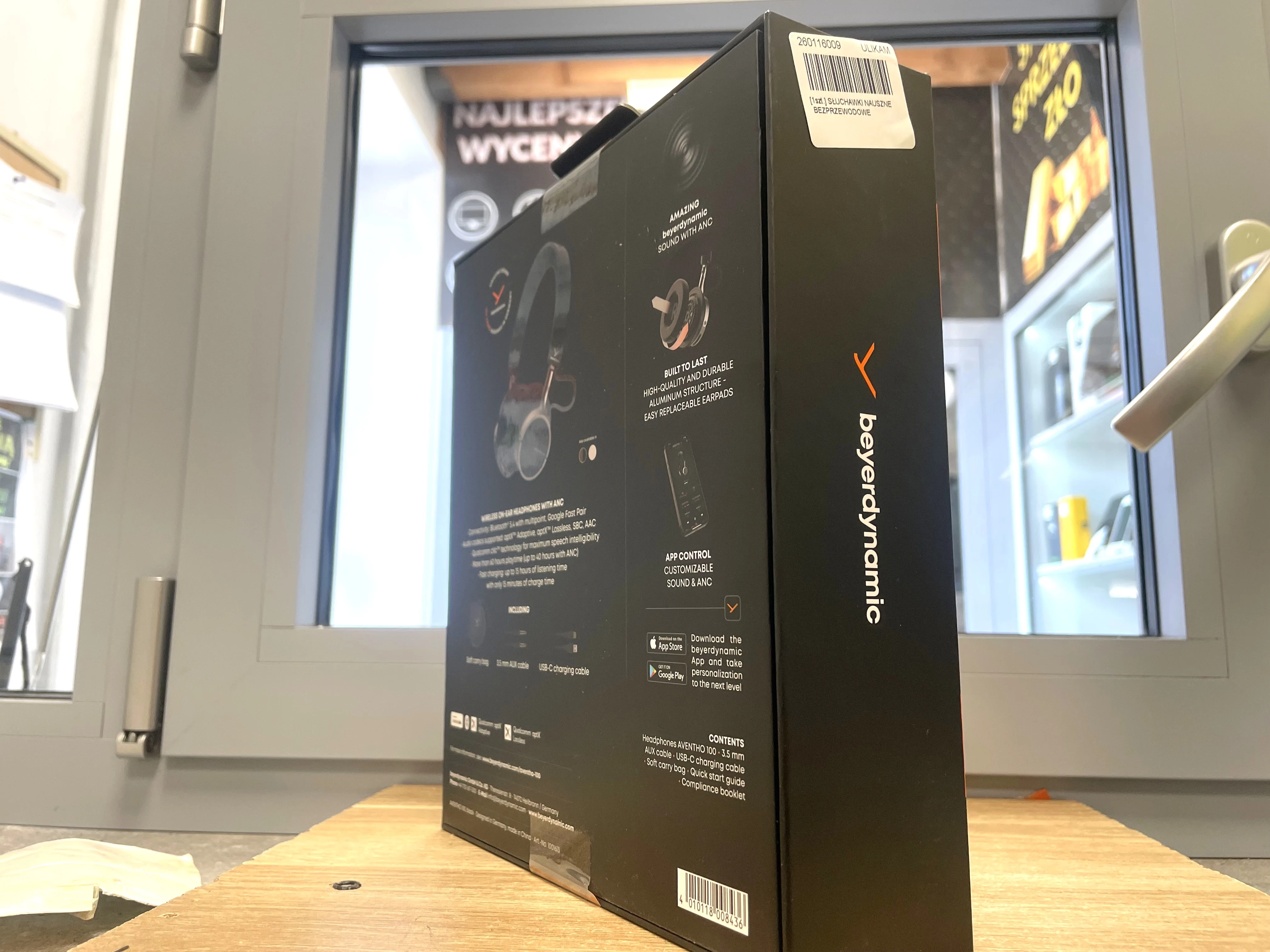 sluchawki-nauszne-bezprzewodowe-beyerdynamic-aventho-100-anc-hi-res-czarne-stan-11323-2