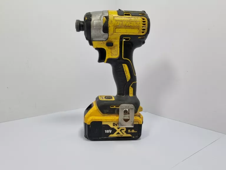 zakretarka-udarowa-dewalt-dcf887-akumulator-armii-krajowej-12-pyskowice