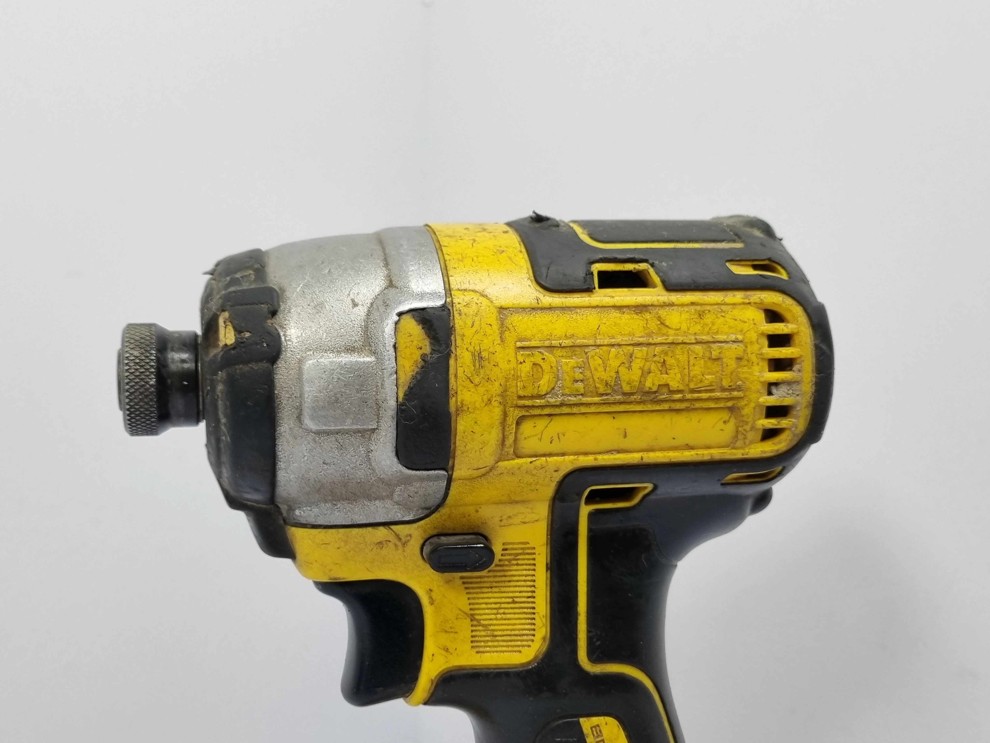 zakretarka-udarowa-dewalt-dcf887-akumulator-stan-11323-2