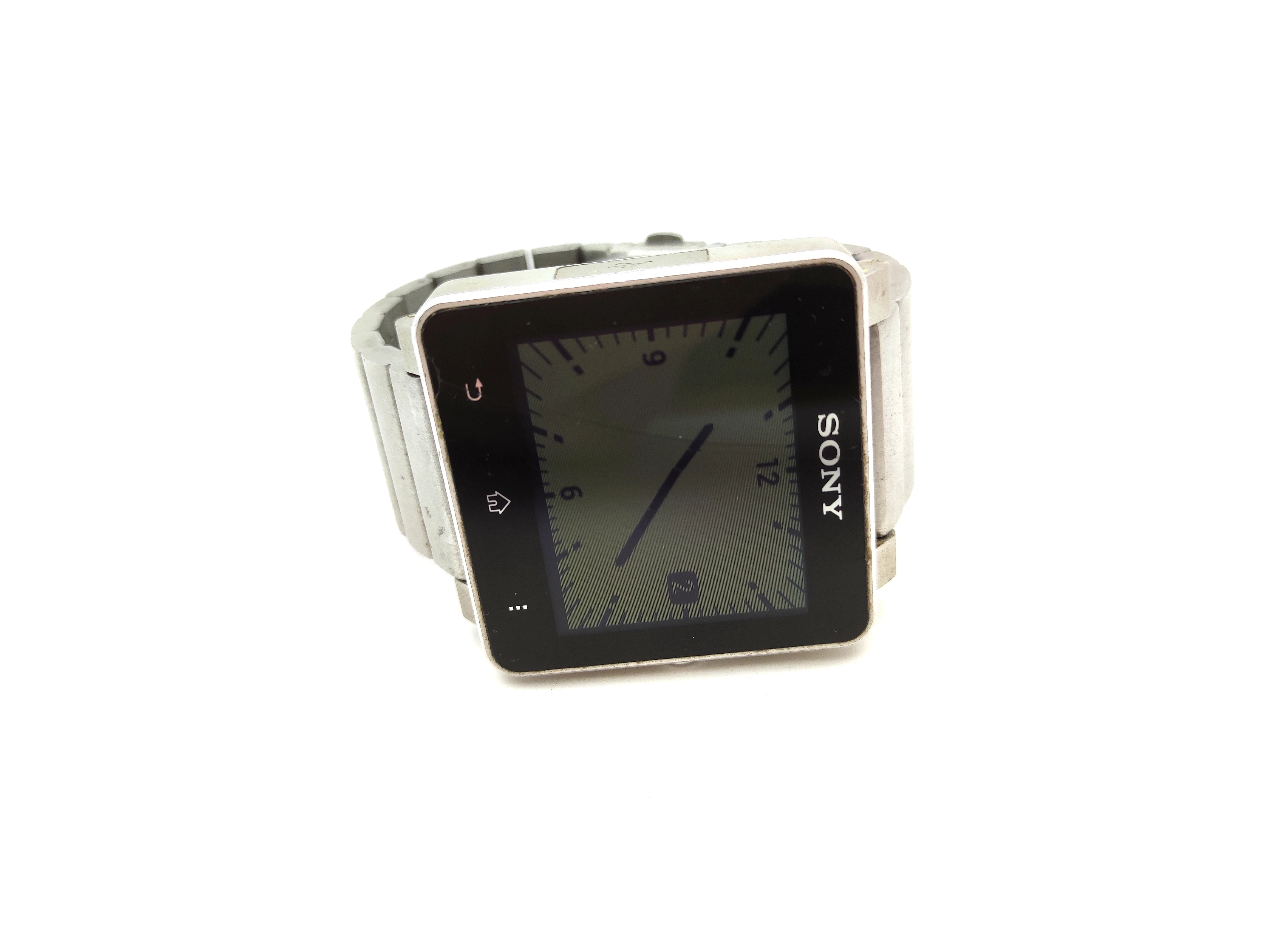 sony-smartwatch-2-pekniety-dabrowskiego-30-naklo