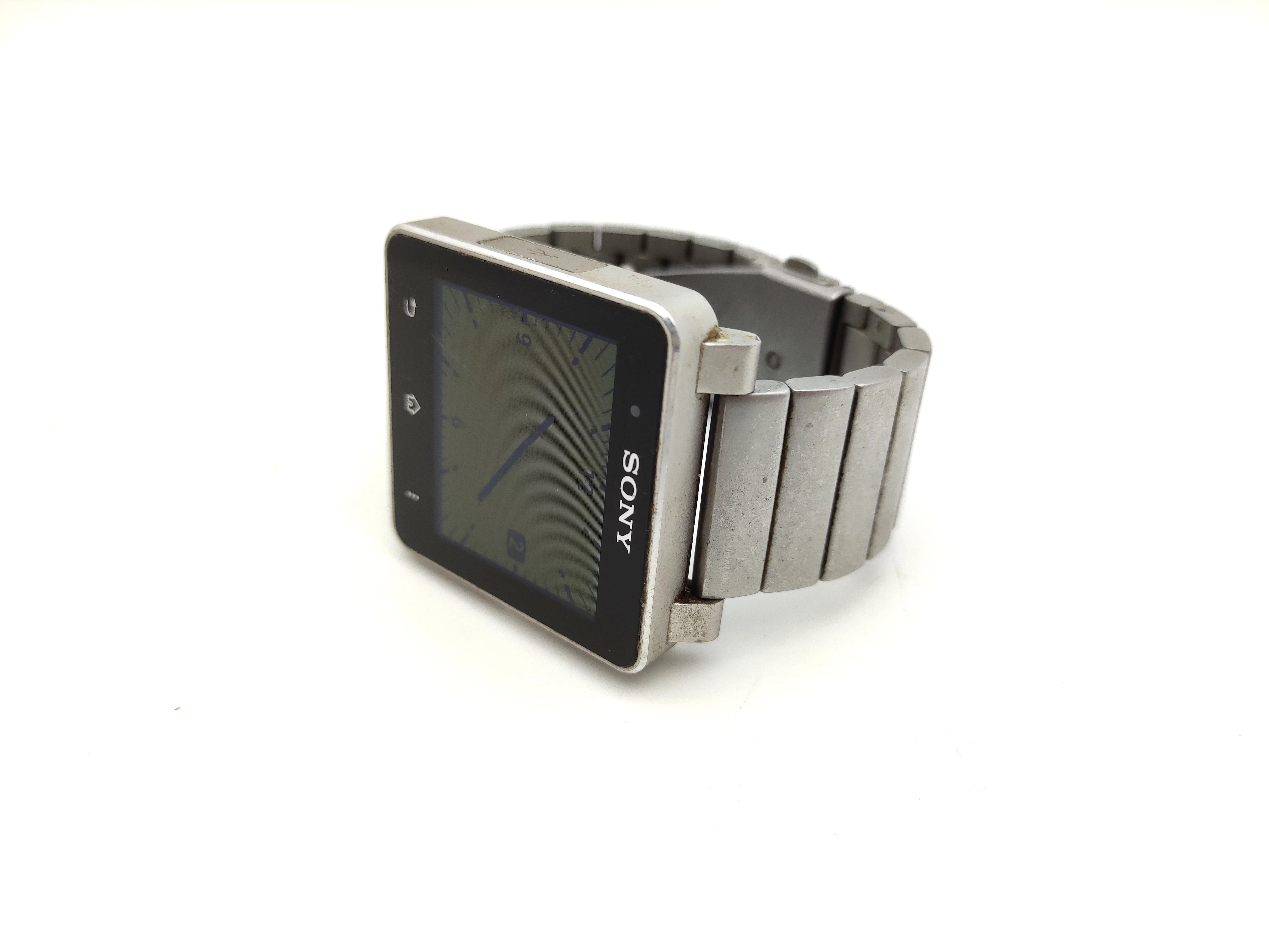 sony-smartwatch-2-pekniety-stan-11323-2