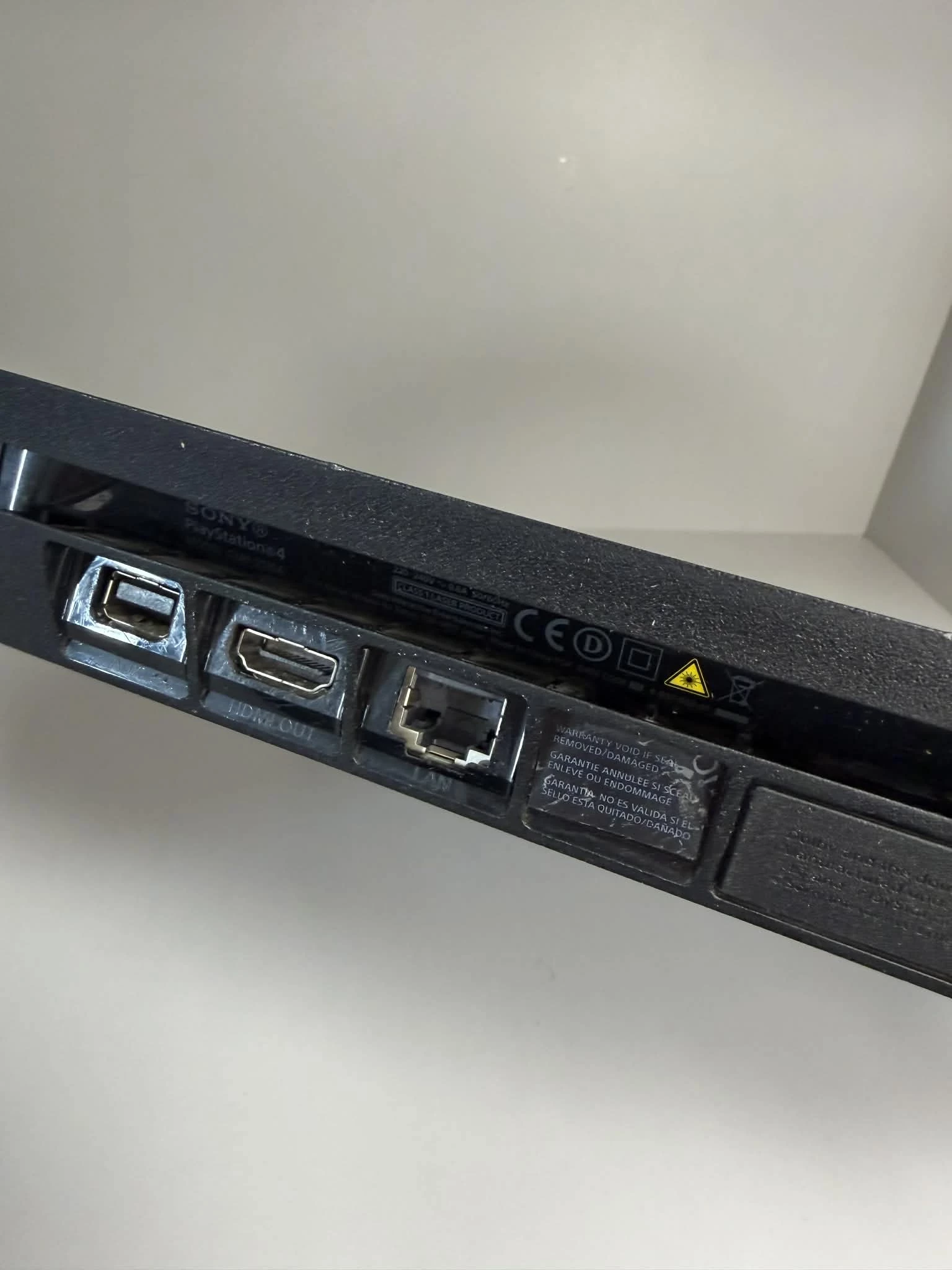 konsola-ps4-slim-500-gb-liczba-kontrolerow-w-zestawie-205994-225550