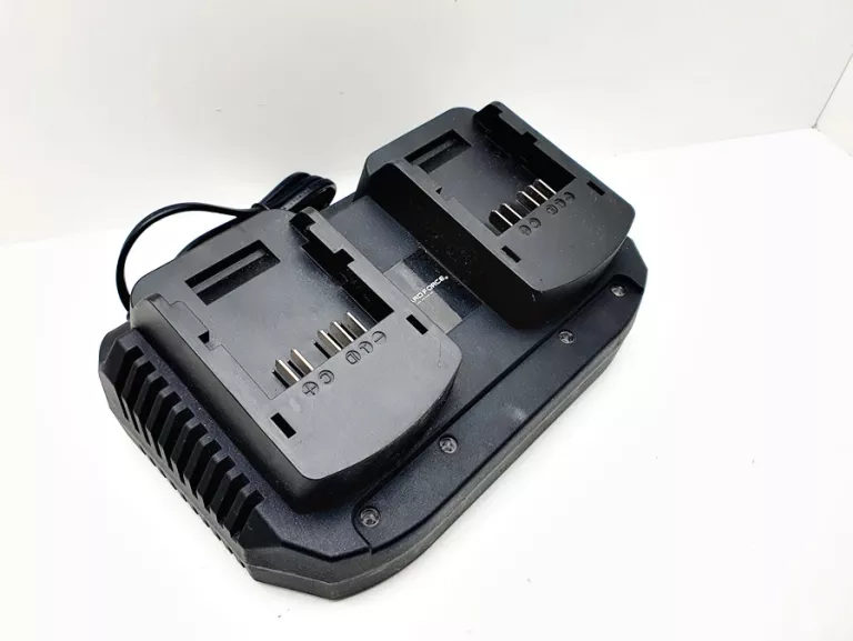 yard-force-ladowarka-podwojna-20v-2x2a-alc40d-marka-248811-1922054