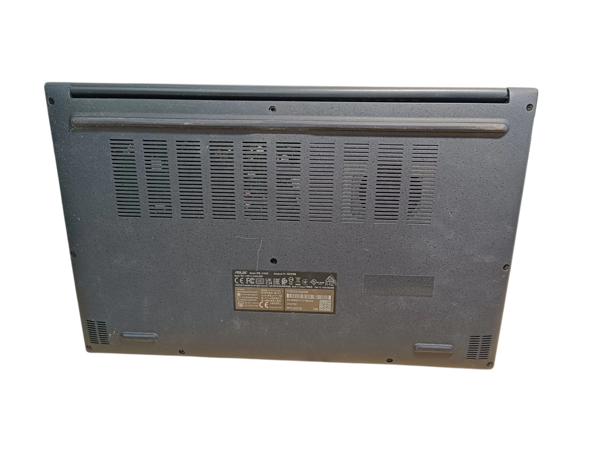 laptop-asus-vivobook-x15-przekatna-ekranu-1560