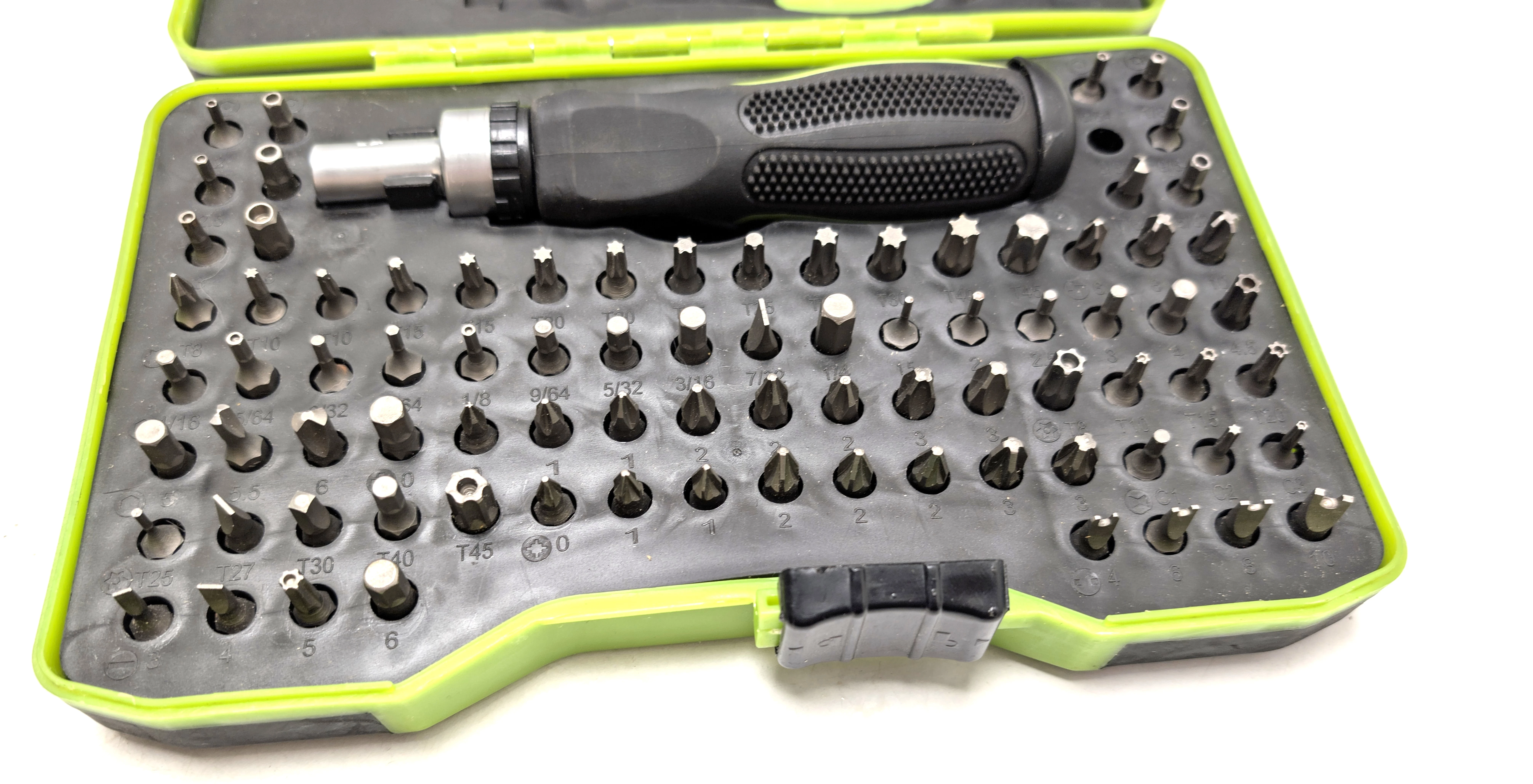 zestaw-bitow-niteo-tools-ze-srubokretem-stan-11323-2