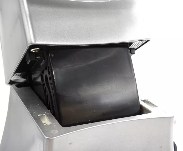 robot-kuchenny-planetarny-clatronic-km-3709-1000w-kod-producenta-km-3709