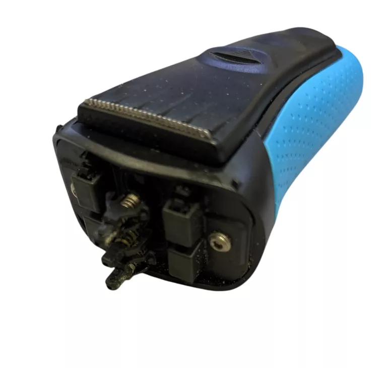 golarka-glowicowa-braun-series-3-3045s-mozliwosc-mycia-pod-woda-205614-223990