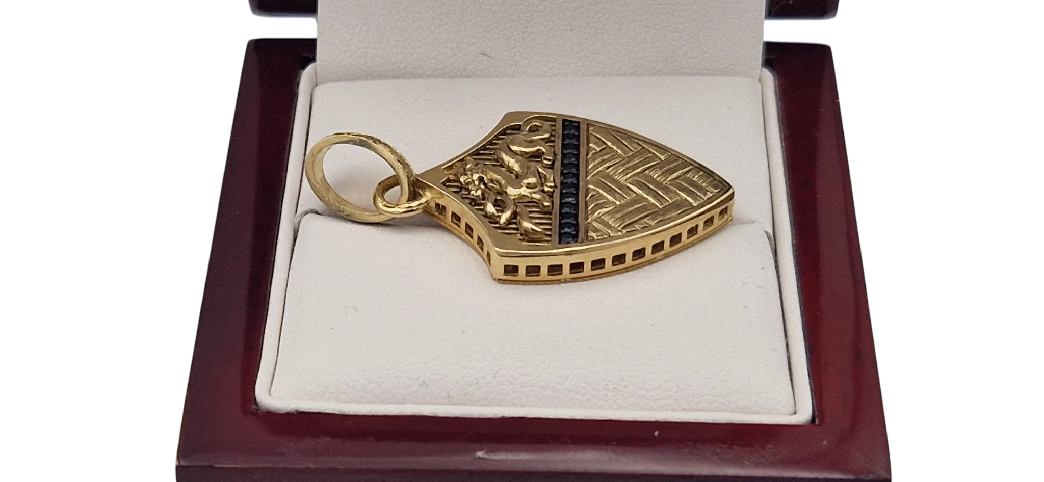 zlota-zawieszka-tarcza-smok-z03-p585-w671g-dl4cm-material-15835-2