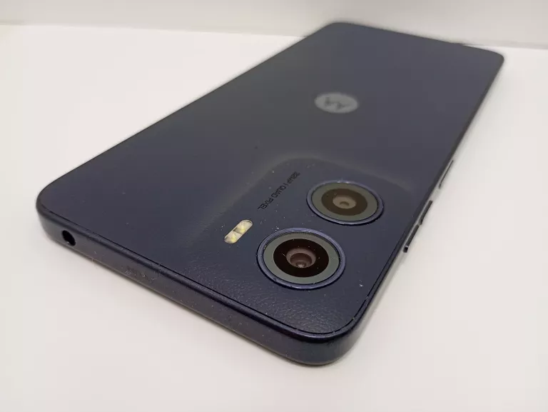 telefon-motorola-moto-e15-4-64gb-przekatna-ekranu-667