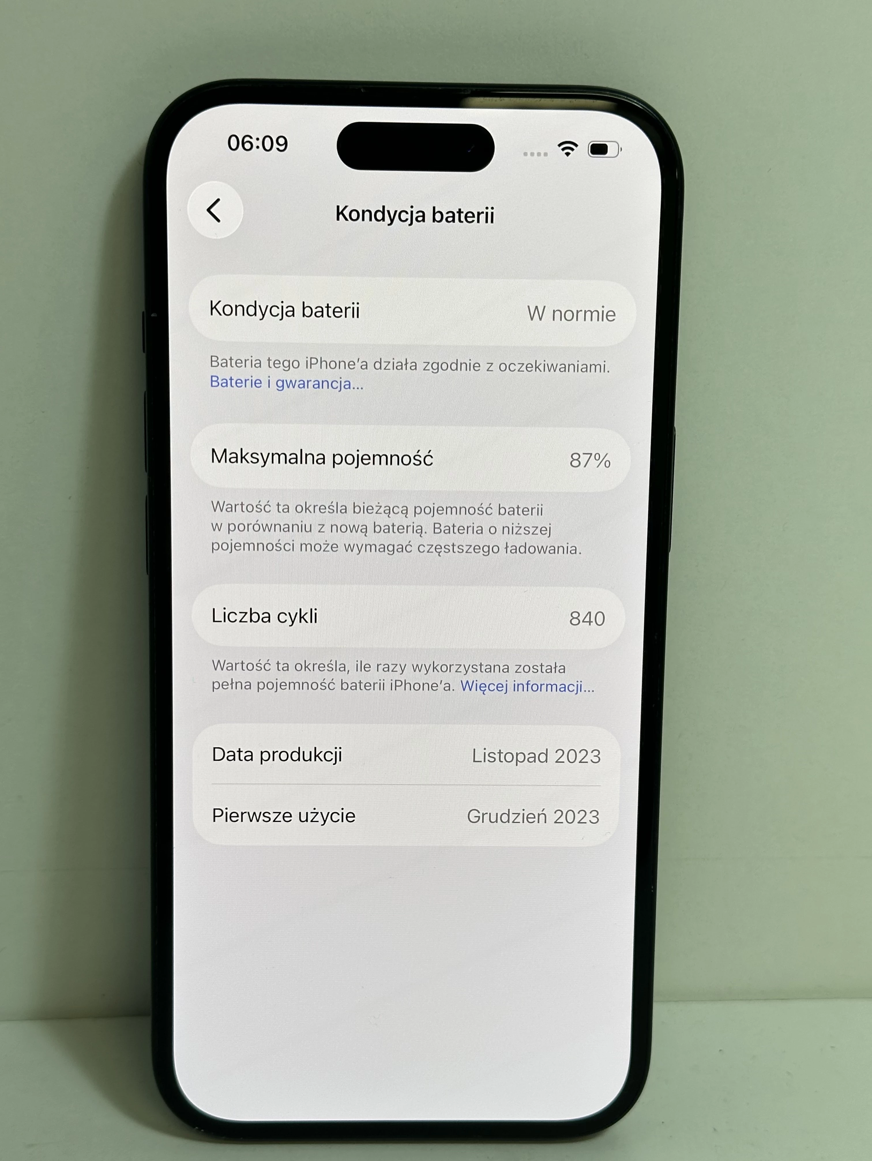 telefon-apple-iphone-15-128gb-87-opis-pamiec-ram-202865-214117