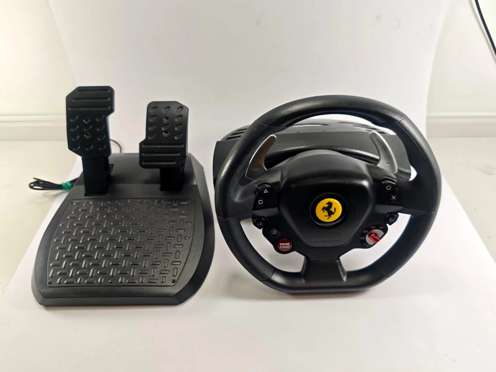 kierownica-thrustmaster-t80-ferrari-488-gtb-edition-4160672-ean-gtin-3362934110314