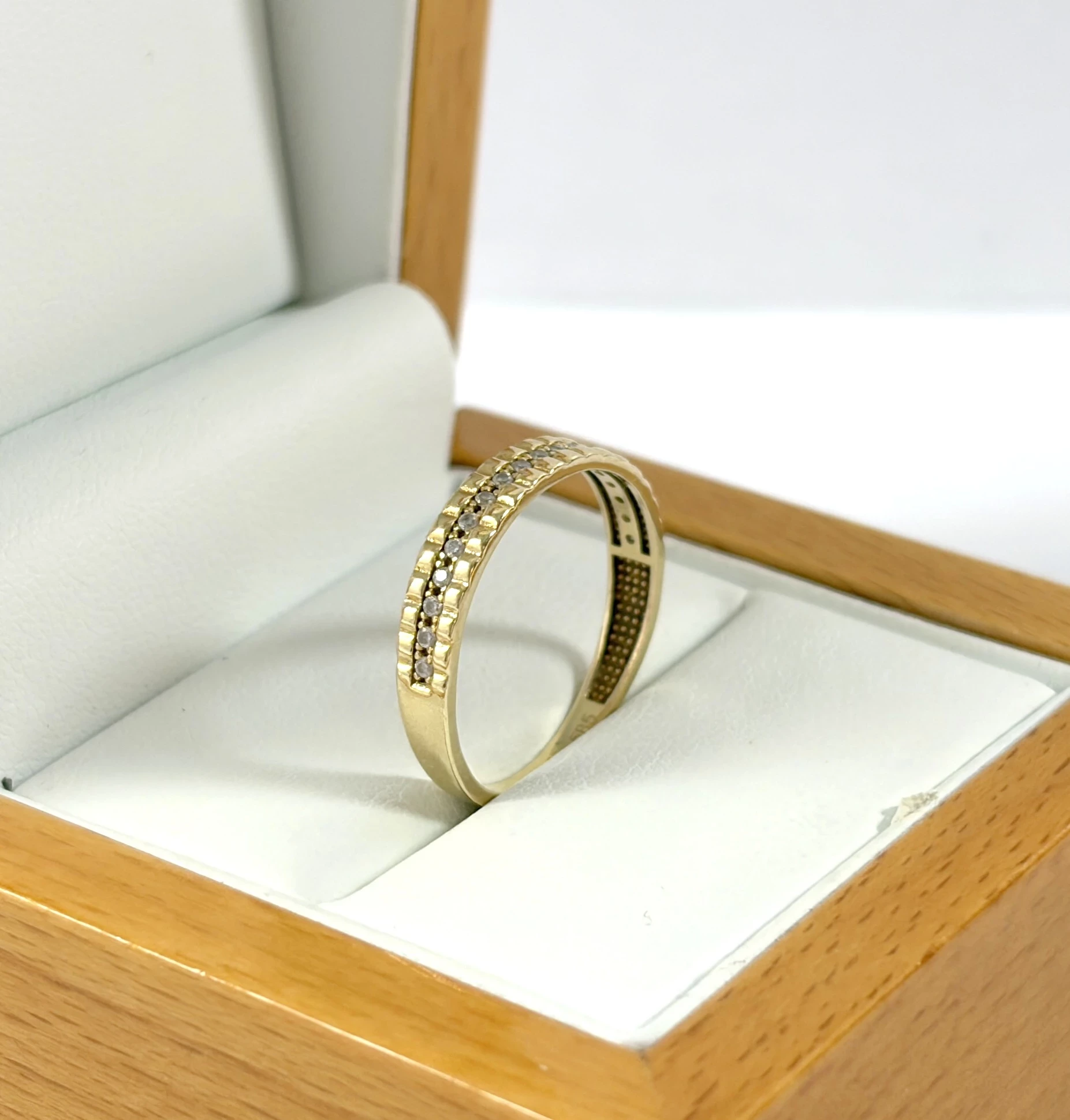 zloty-pierscionek-z-cyrkoniami-p585-164g-r16-proba-zlota-206646-228242