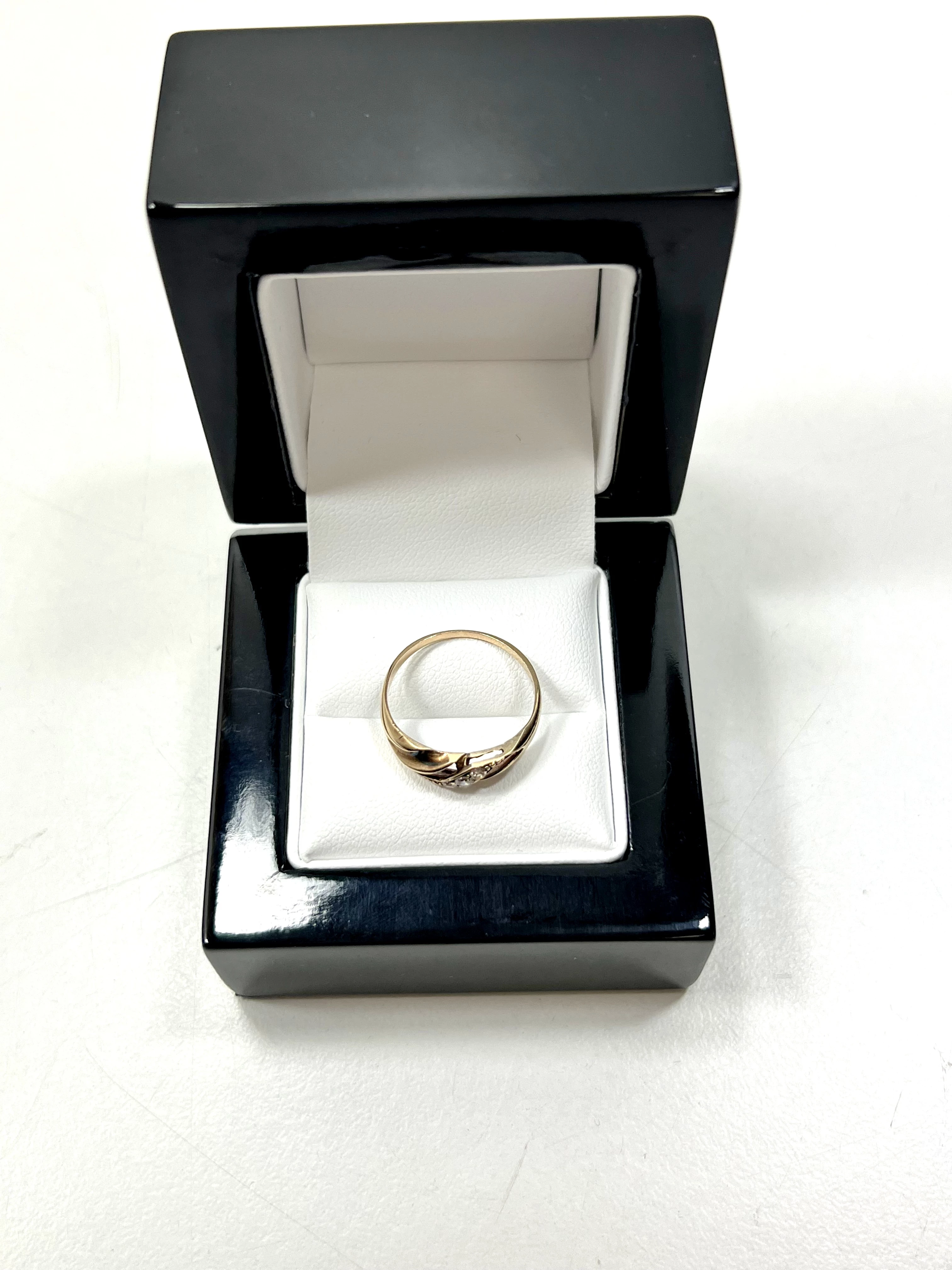 zloty-pierscionek-zdobiony-cyrkoniami-r17-14kt-ean-gtin-5907739877123