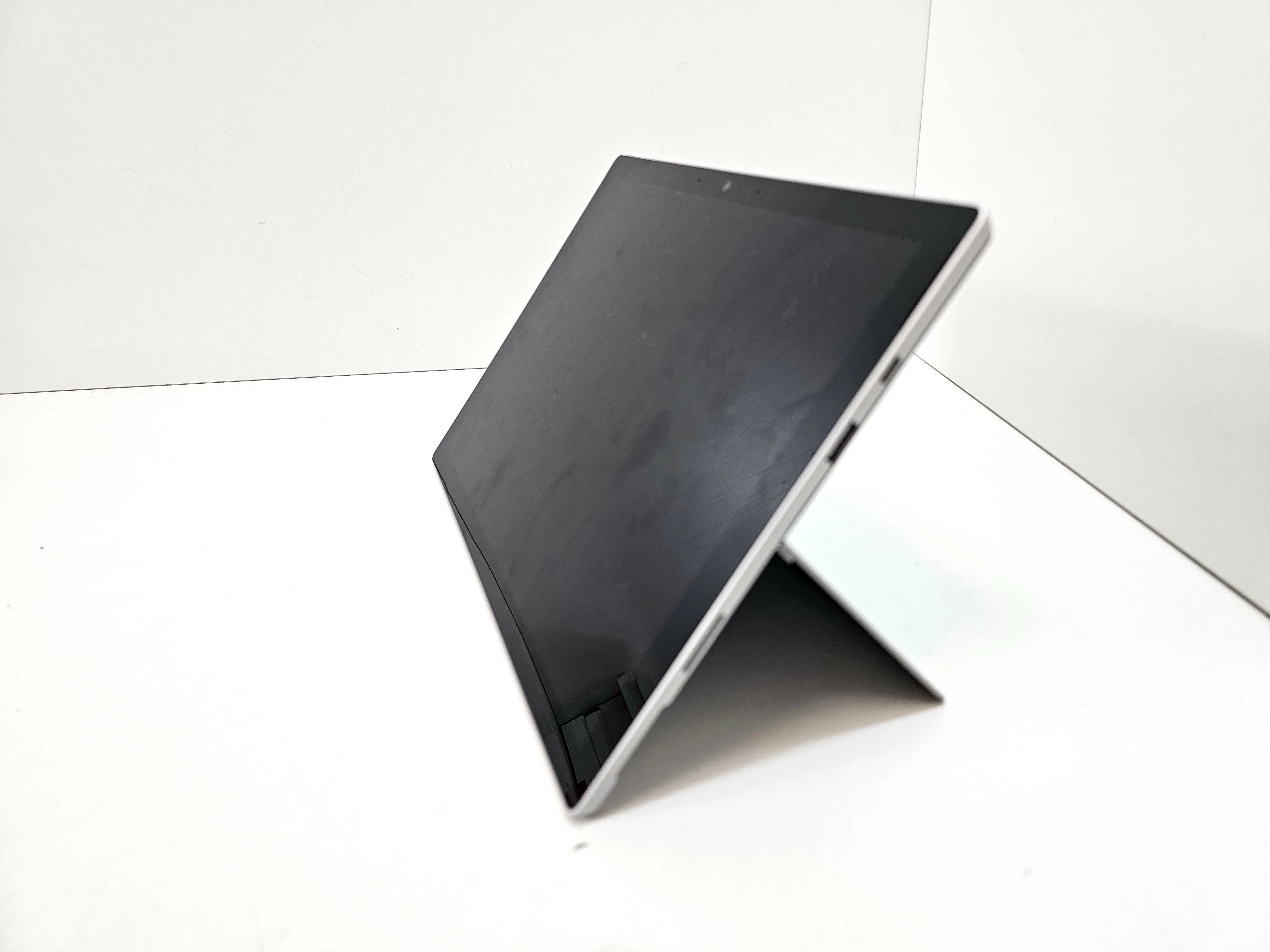 tablet-microsoft-surface-pro-7-stan-11323-2