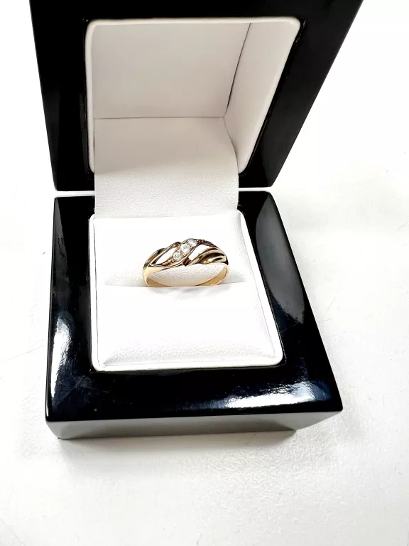 zloty-pierscionek-zdobiony-cyrkoniami-r17-14kt-rozmiarsrednica-wew-mm-372-17