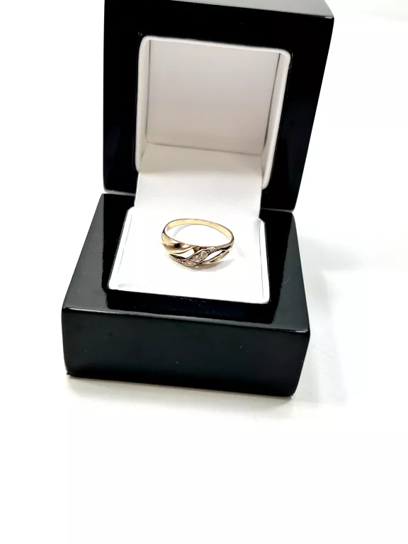 zloty-pierscionek-zdobiony-cyrkoniami-r17-14kt-stan-11323-2