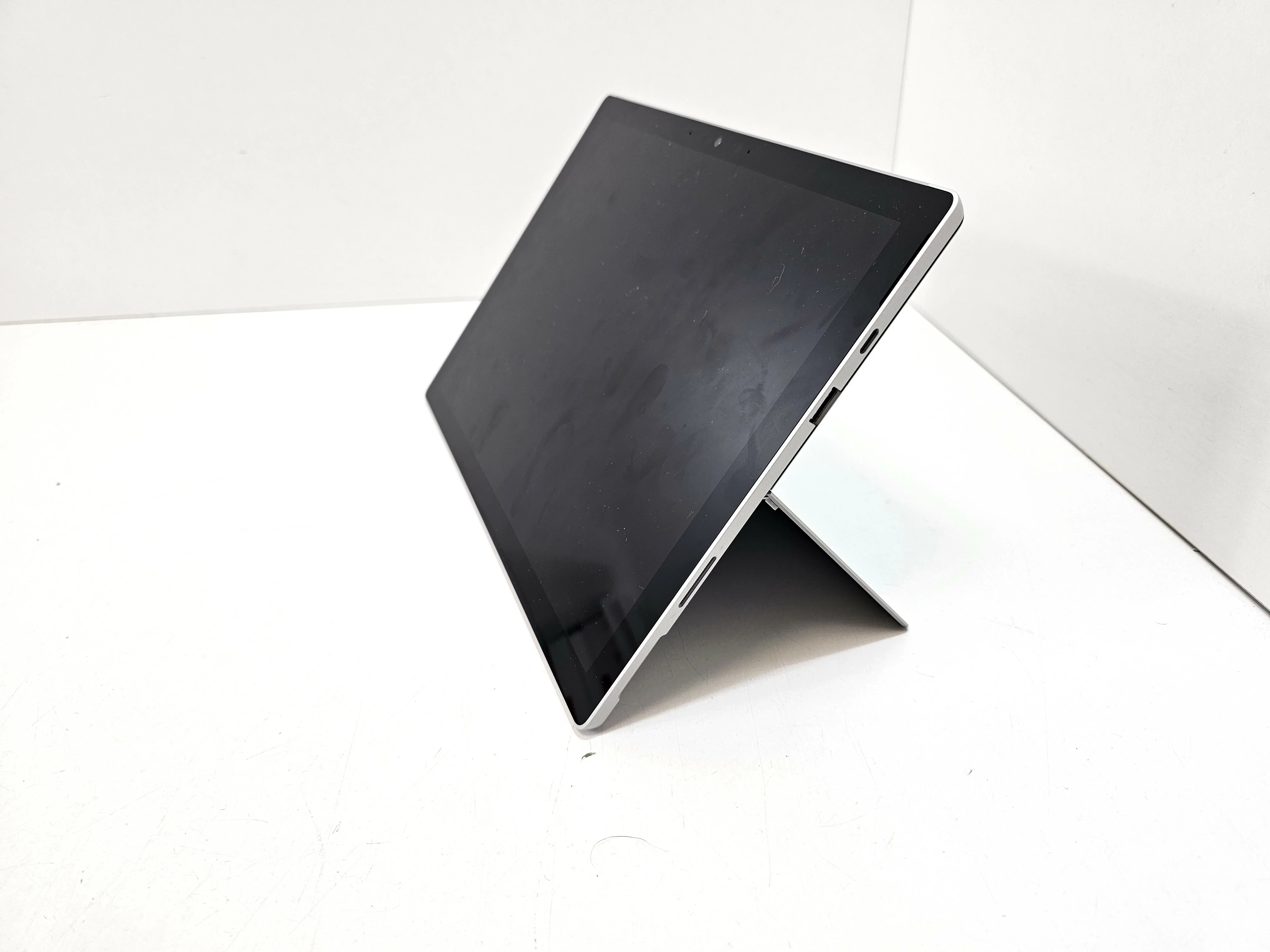 tablet-microsoft-surface-pro-7-kod-producenta-surface-pro-7