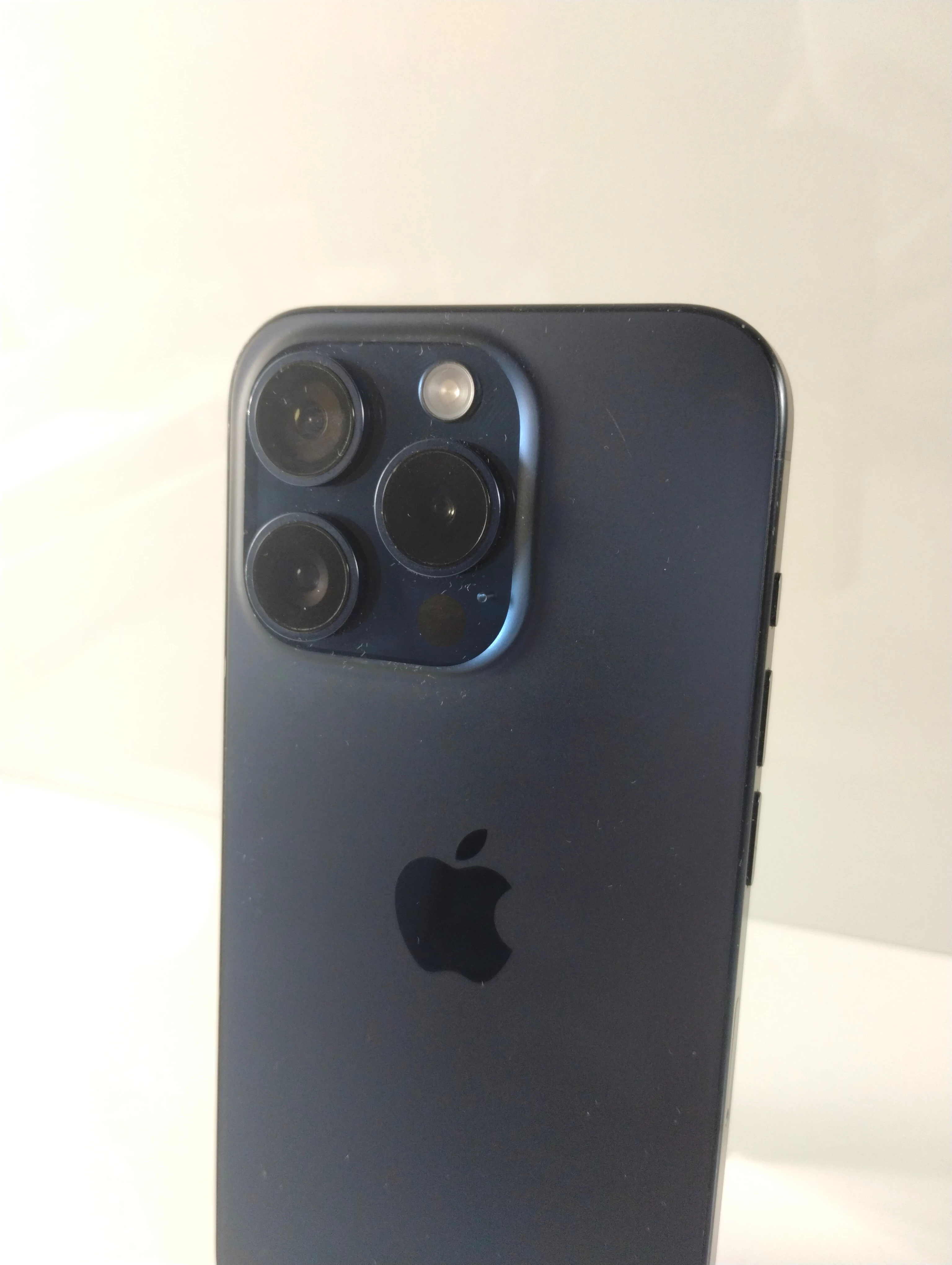 telefon-iphone-15-pro-128gb-kod-producenta-mtv03pxa