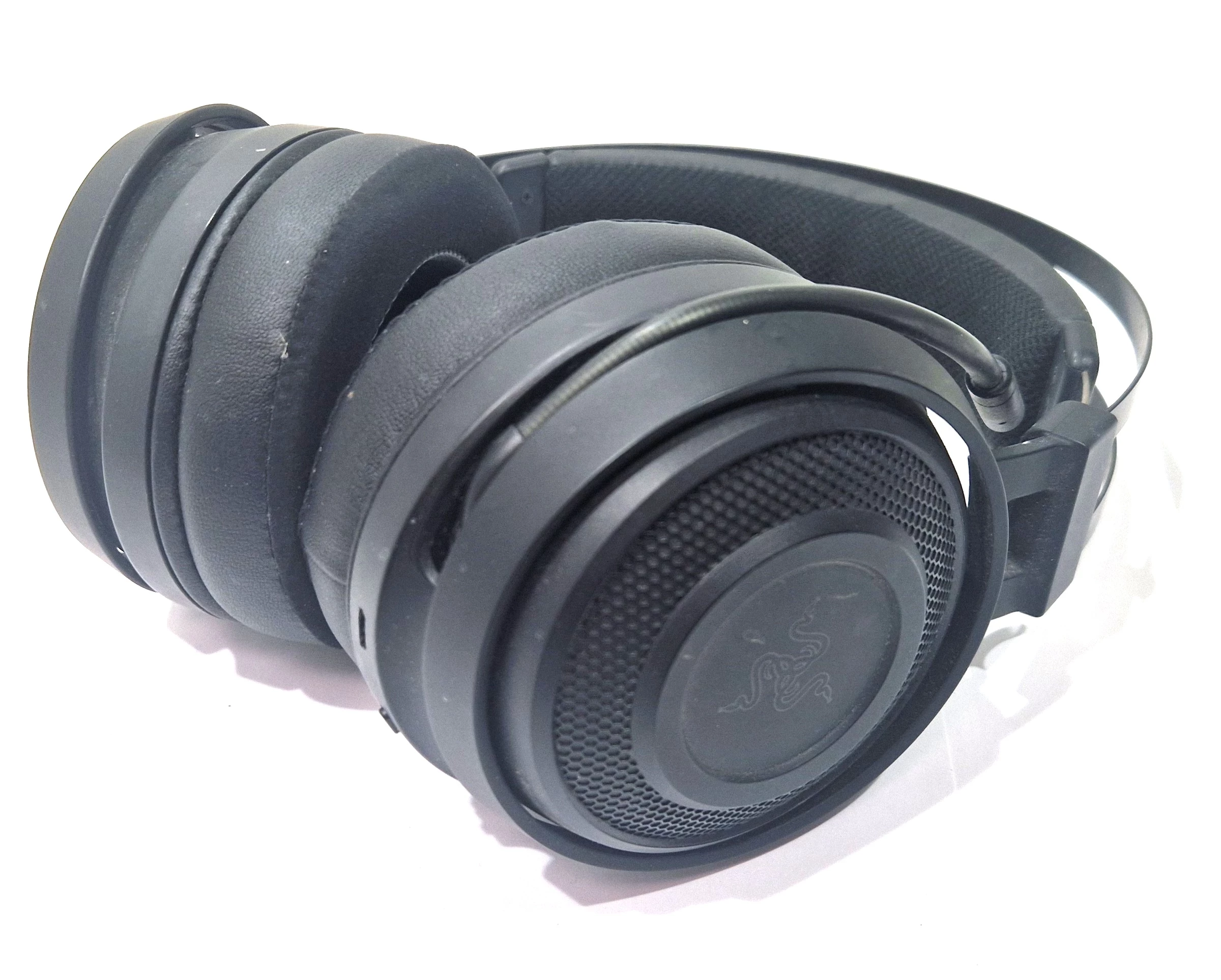 sluchawki-komputerowe-razer-nari-essential-ean-gtin-8886419371854