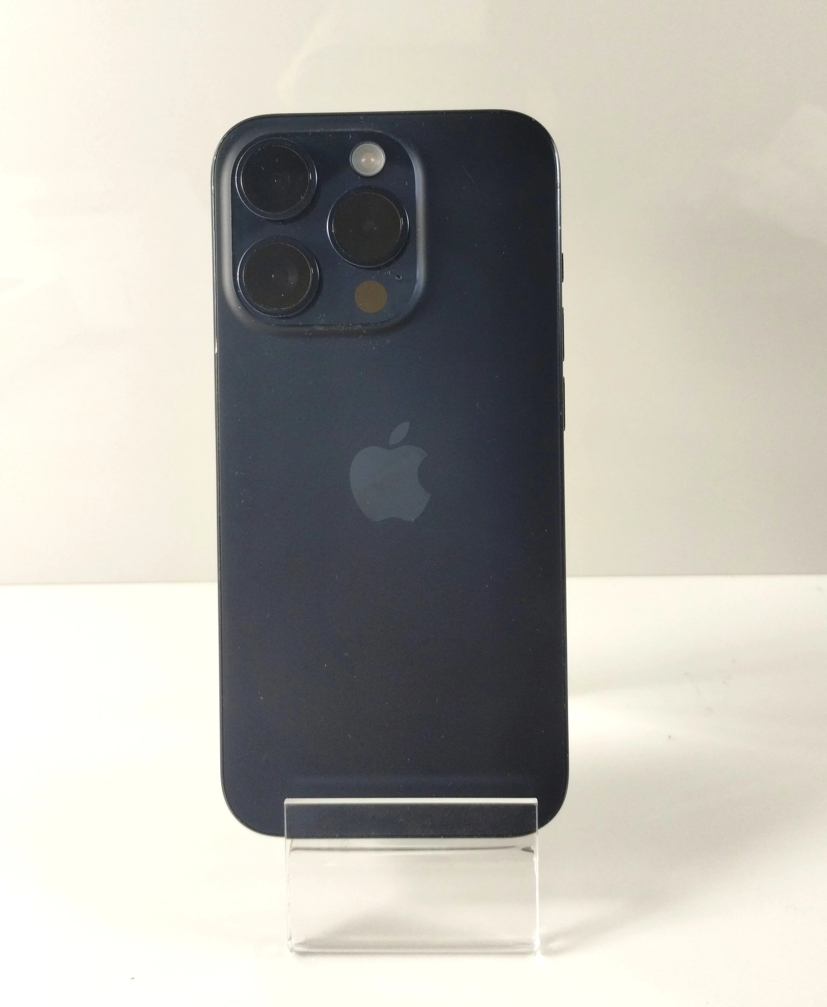 telefon-iphone-15-pro-128gb-stan-11323-2