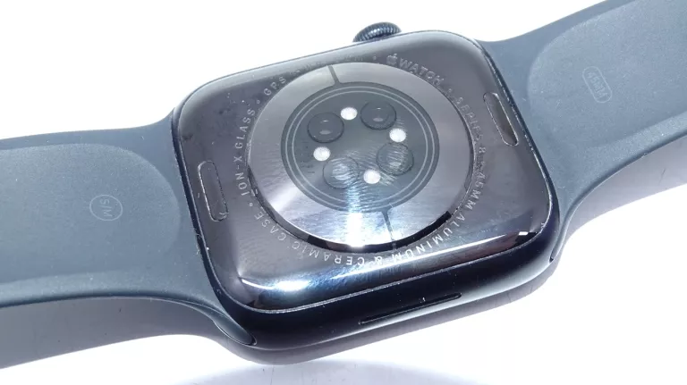 smartwatch-apple-watch-series-8-45mm-gps-bateria-88-szerokosc-koperty-3800