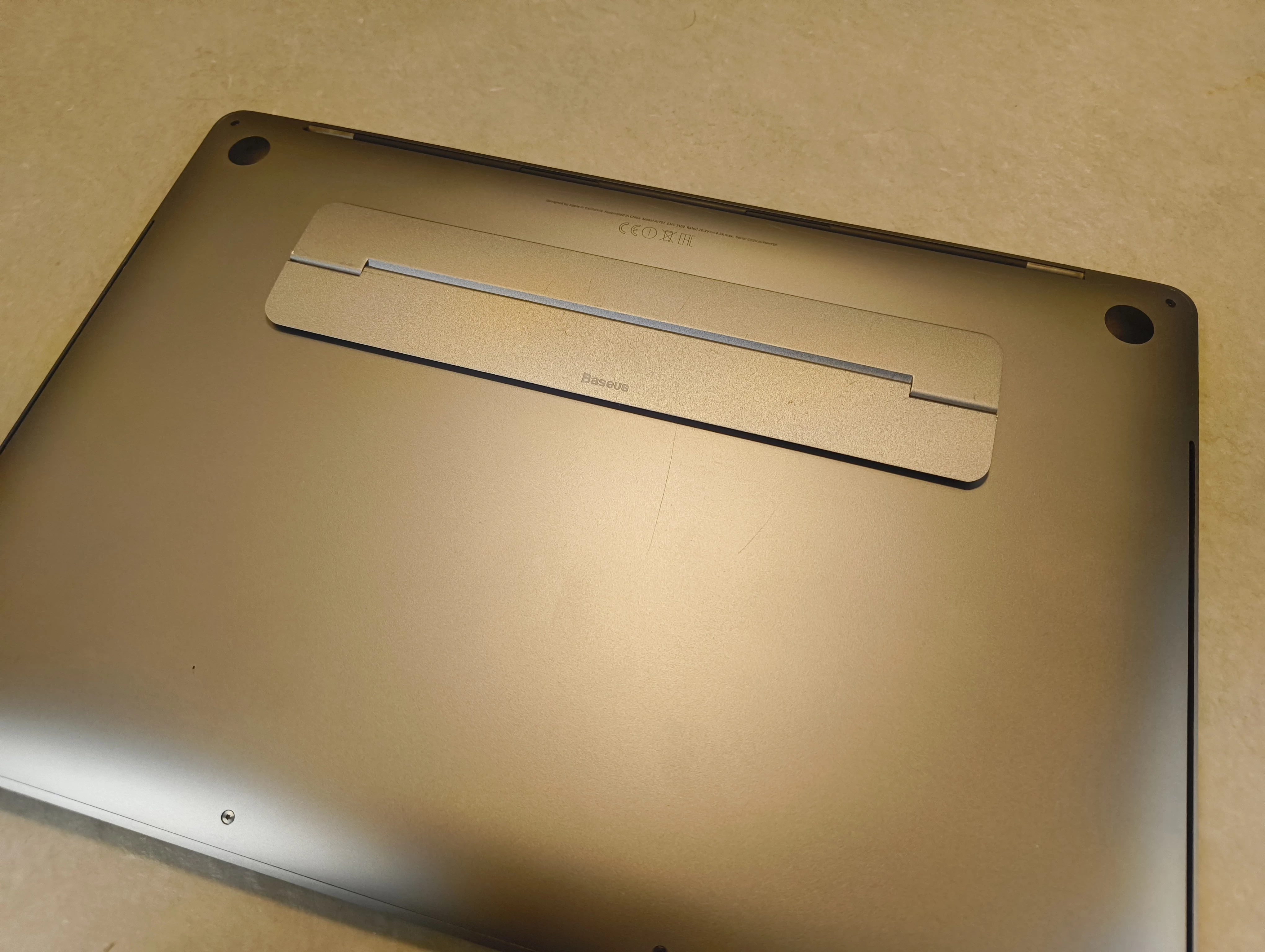 laptop-macbook-pro-2017-i7-16512-wielkosc-pamieci-ram-200941-2193