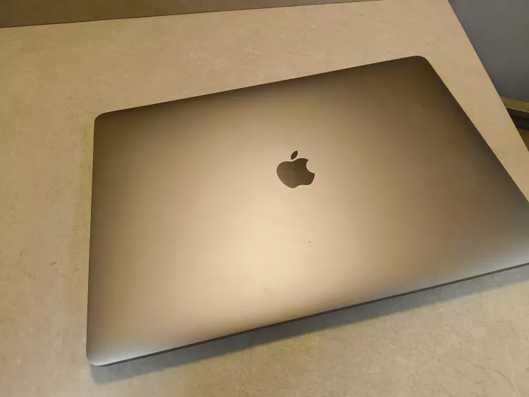 laptop-macbook-pro-2017-i7-16512-seria-procesora-4366-10