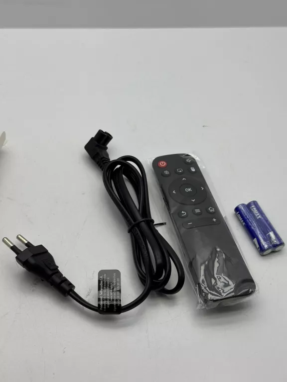 projektor-forever-fp-100-pudelkoean5907504514932-jasnosc-lampy-ansi-150