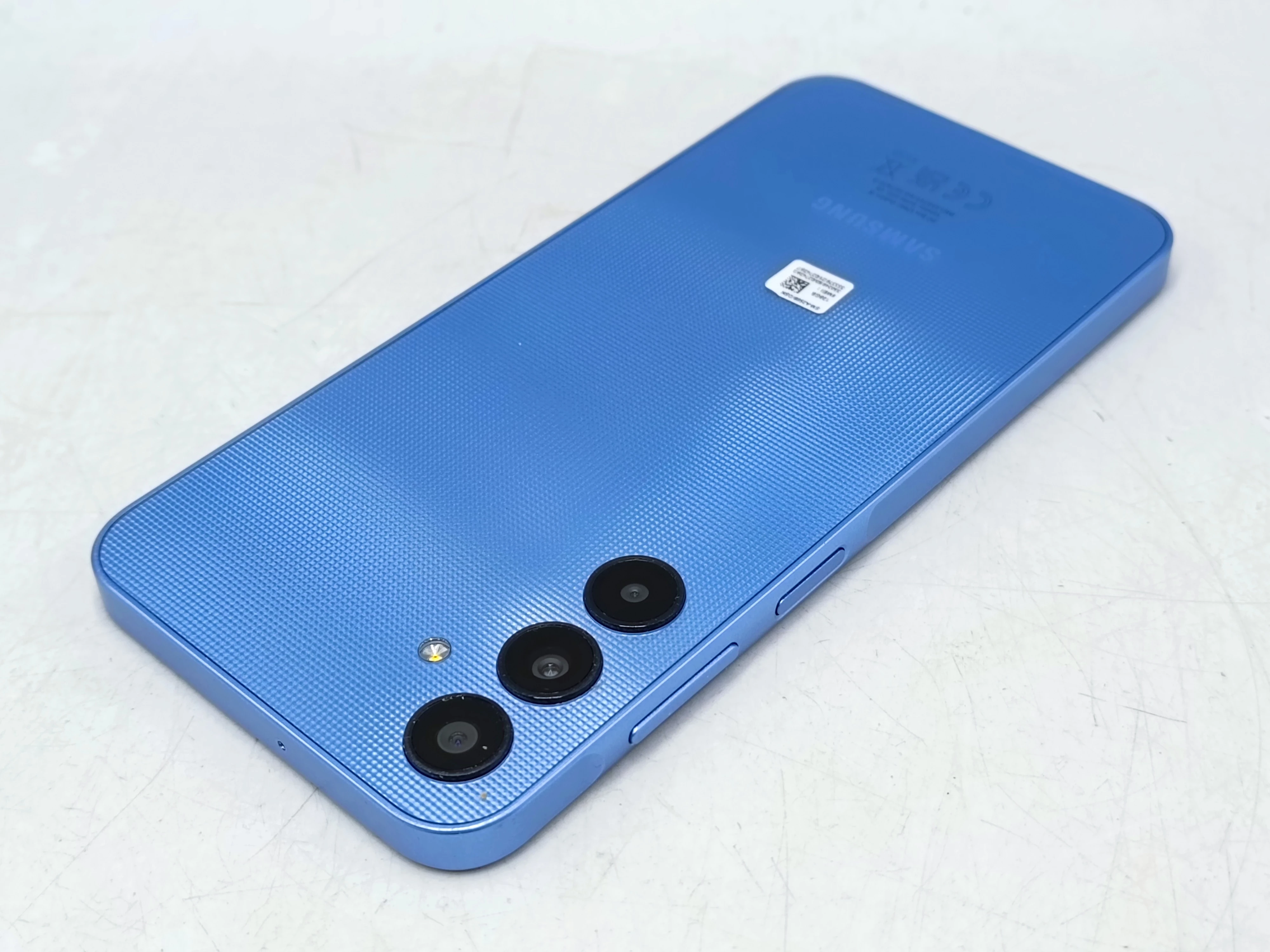 samsung-galaxy-a25-6128gb-przekatna-ekranu-650