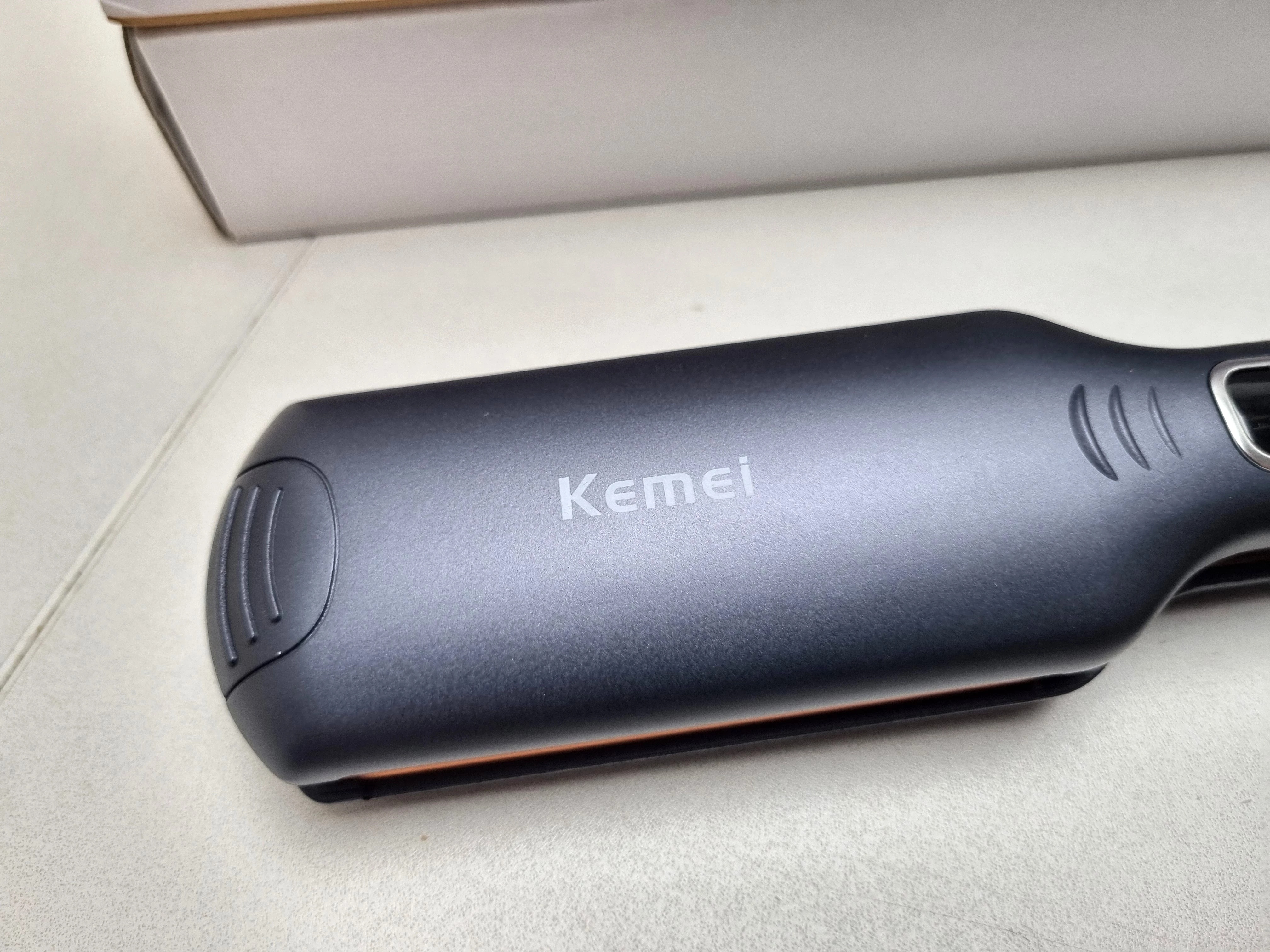 prostownica-do-wlosow-kemei-komplet-stan-11323-2