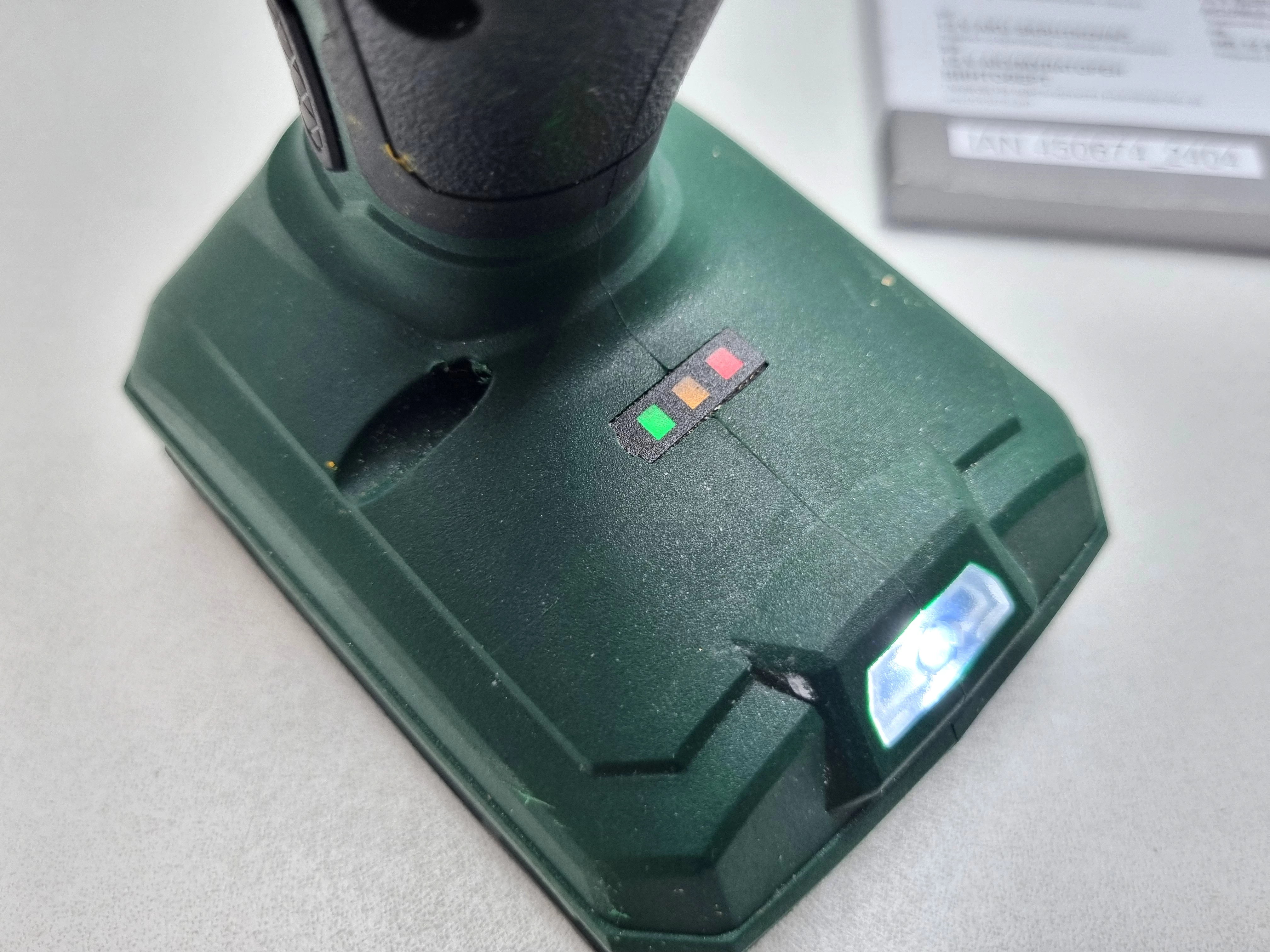 akumulatorowa-wkretarka-12v-parkside-pbsae-12-a1-akumulator-15ah-usb-kod-producenta-pbsae-12