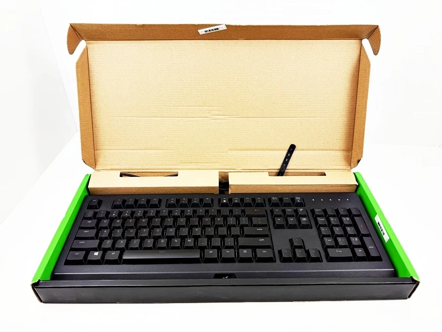 klawiatura-membranowa-razer-cynosa-chroma-pudelko-krzywoustego-324-wroclaw