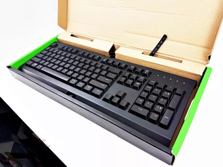 klawiatura-membranowa-razer-cynosa-chroma-pudelko-stan-11323-2