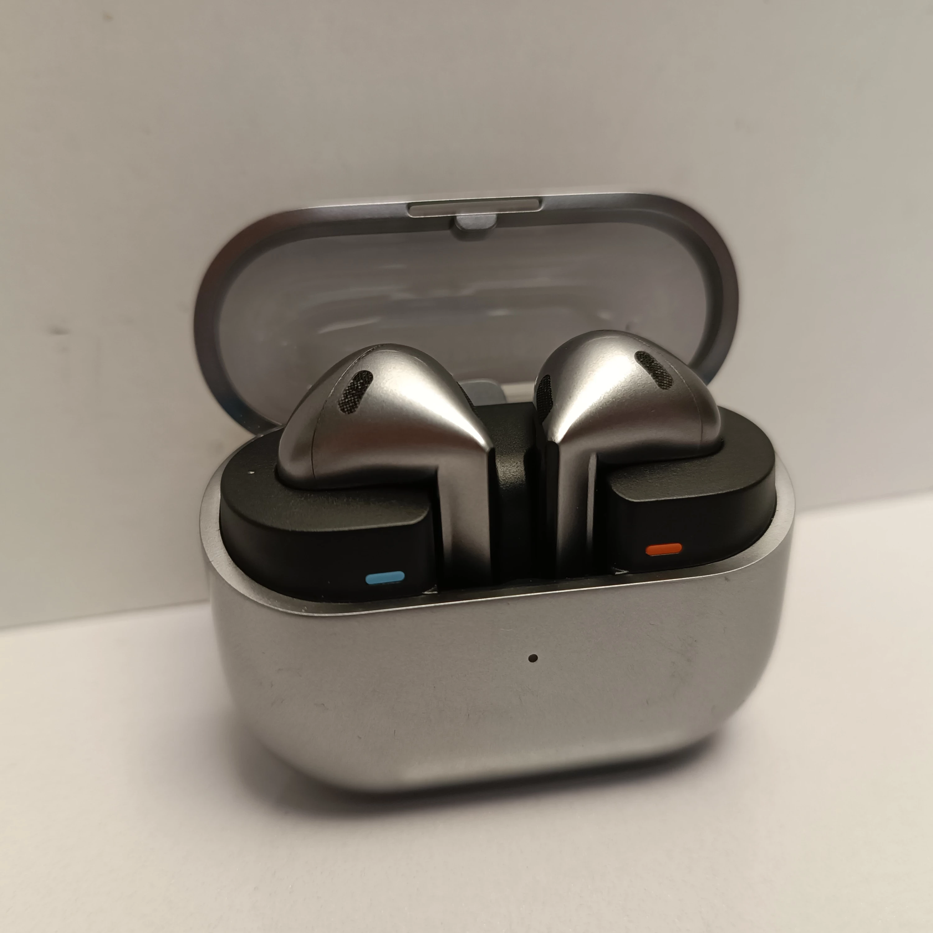 sluchawki-samsung-sm-r530-kolor-dominujacy-129357-8