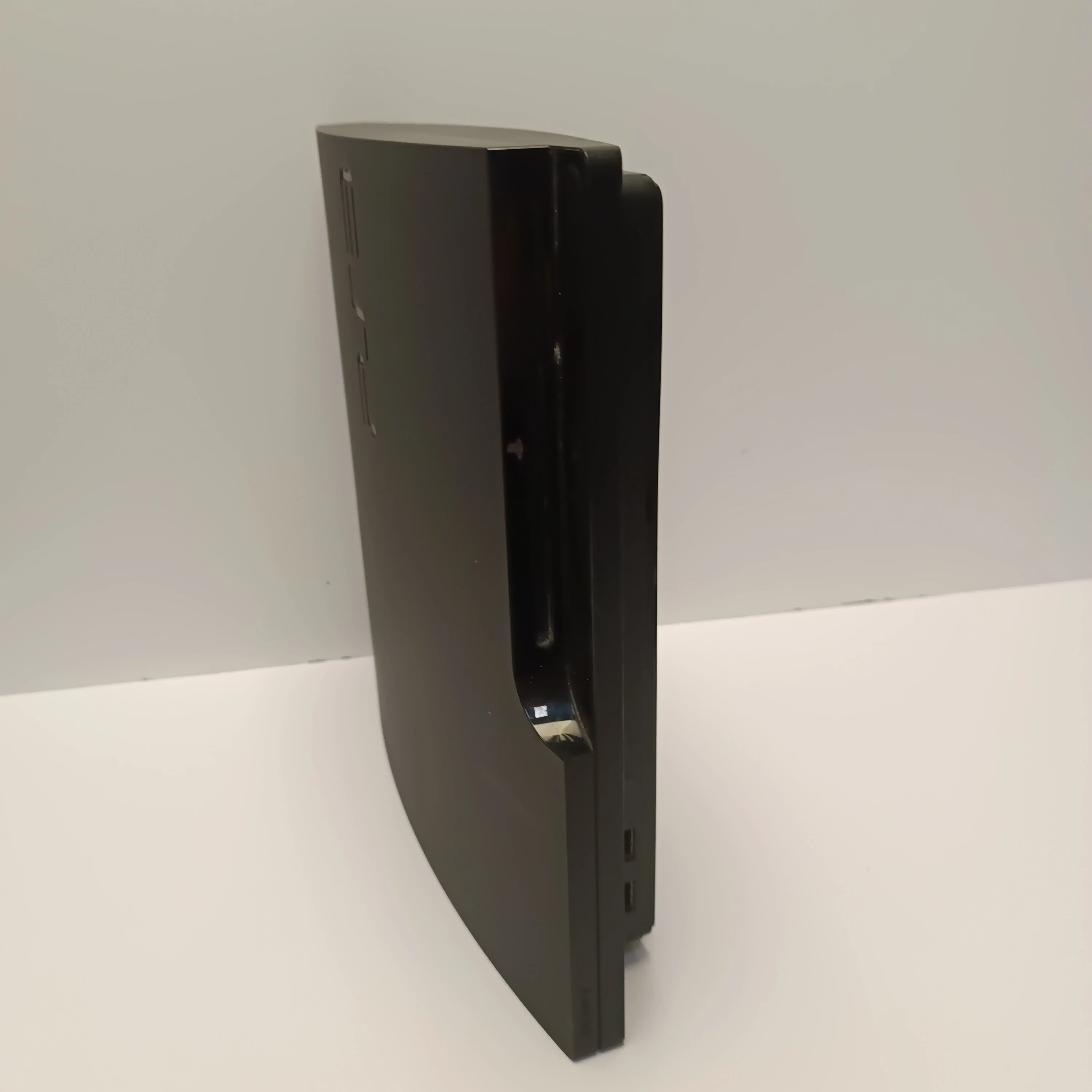 konsola-sony-playstation-3-cech-3004a-rodzaje-odtwarzanych-nosnikow-205982-1