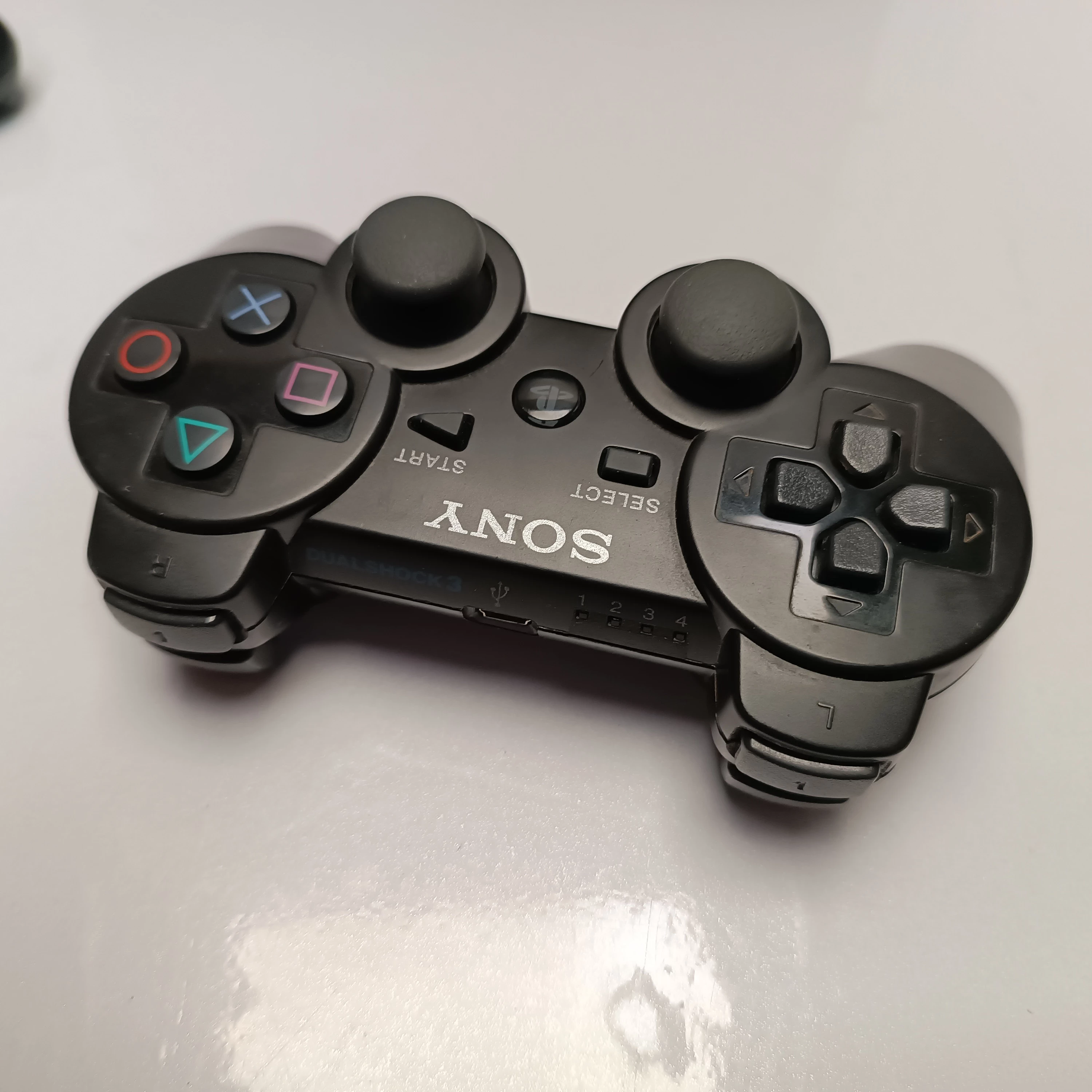 konsola-sony-playstation-3-cech-3004a-wersja-konsoli-3306-20