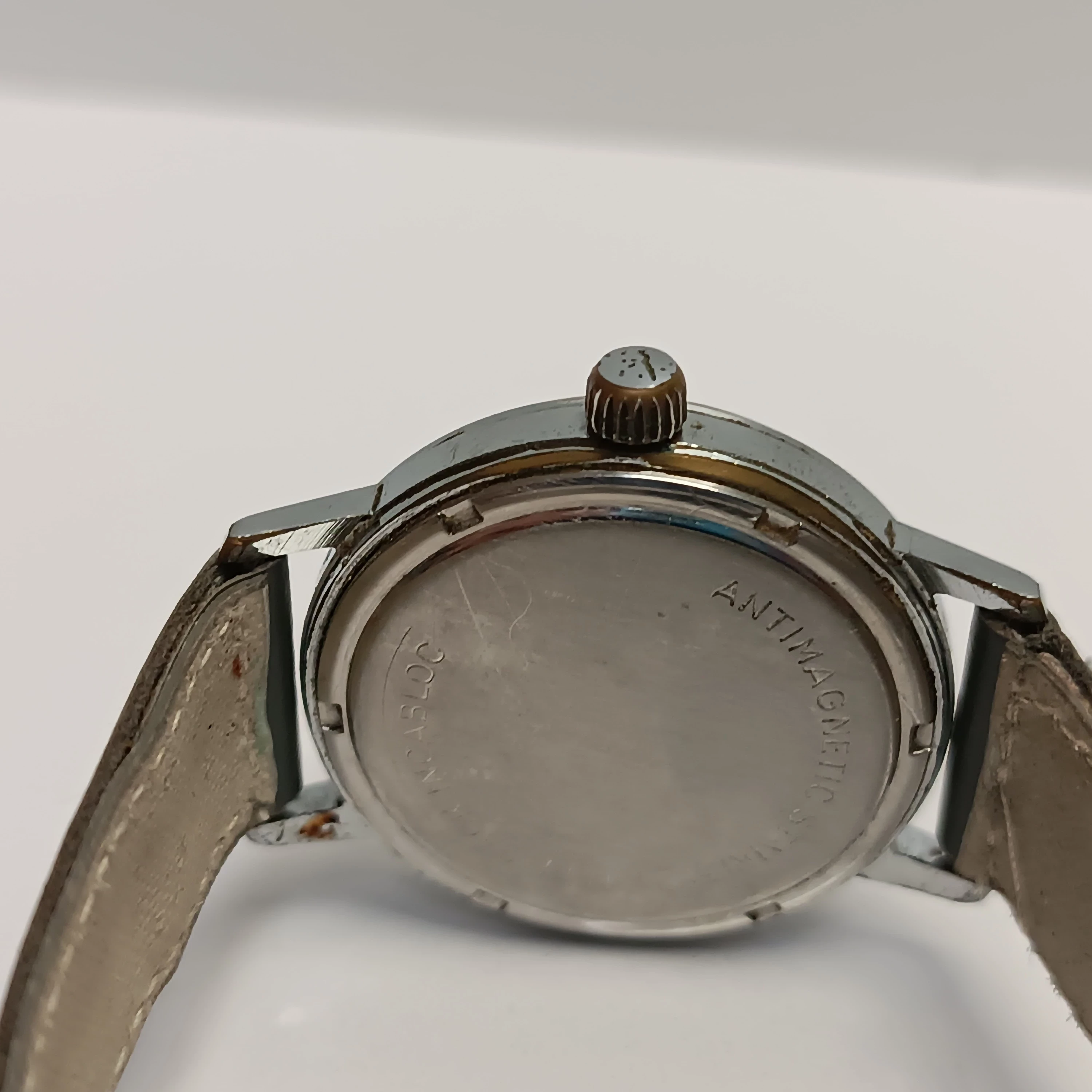 zegarek-oriosa-swiss-17-kamieni-ksztalt-koperty-129223-2