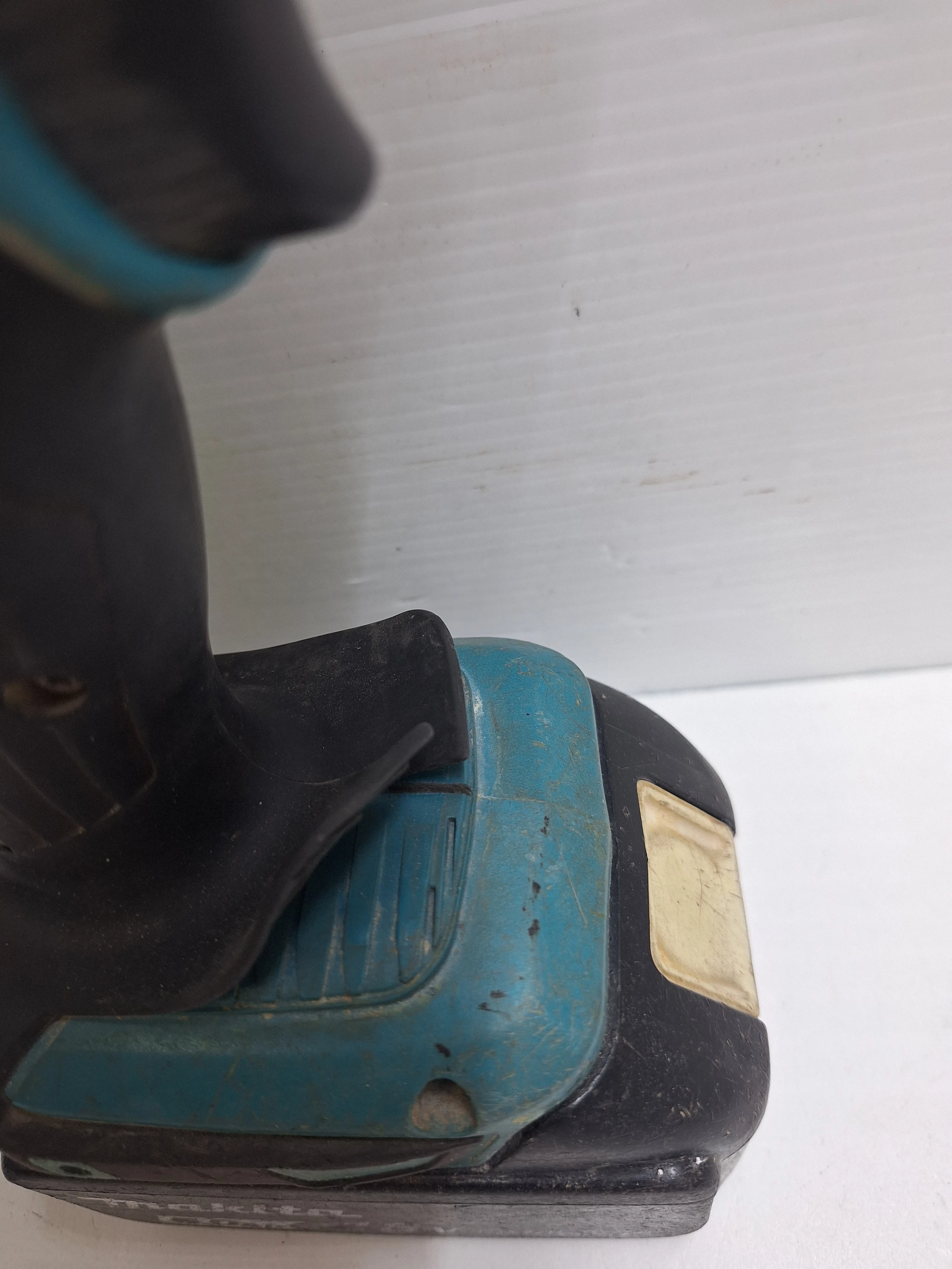 wkretarka-makita-dtd152zakulad-zasilanie-209202-1769478