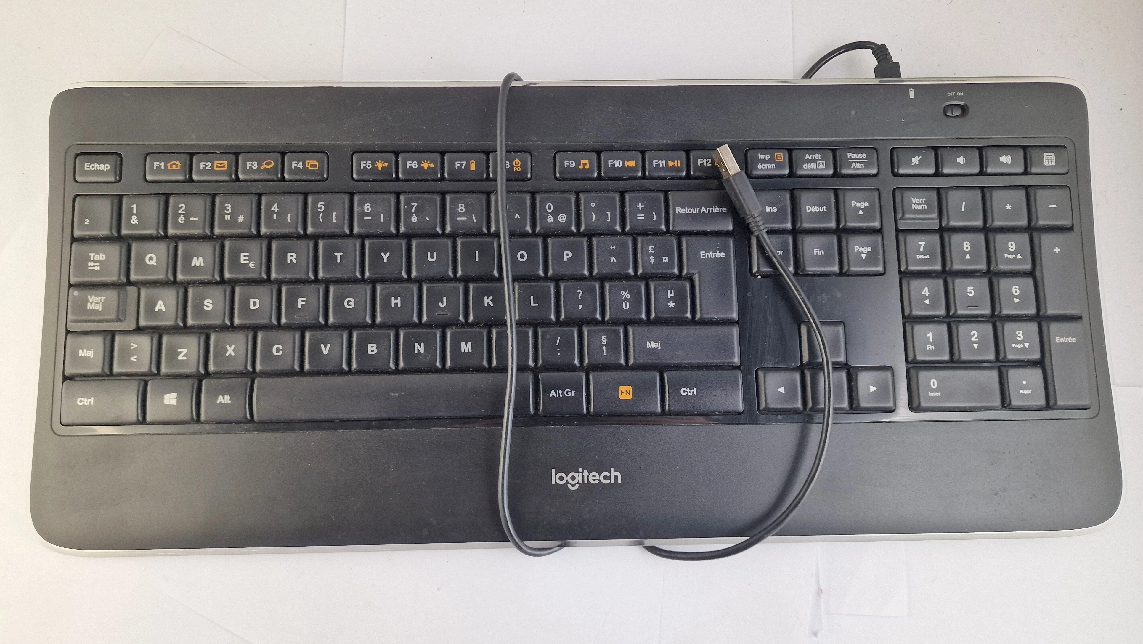 klawiatura-podswietlana-logitech-k800-illuminated-kabel-wyzwolenia-30-32-szczecin-rs