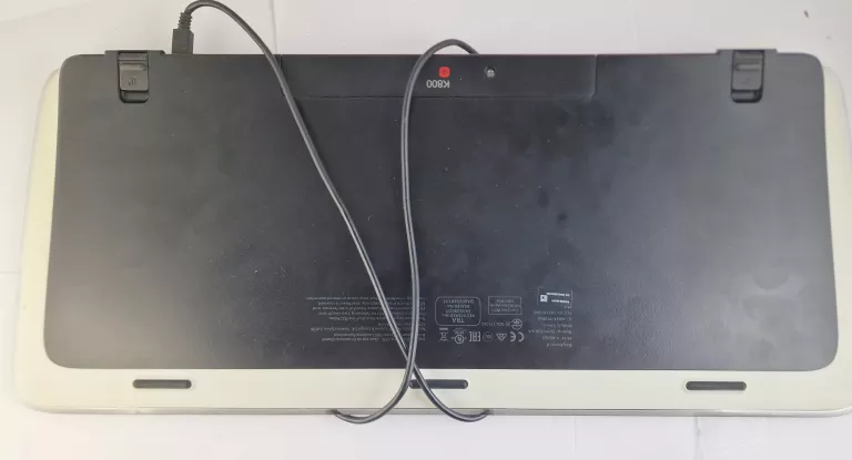 klawiatura-podswietlana-logitech-k800-illuminated-kabel-stan-11323-2