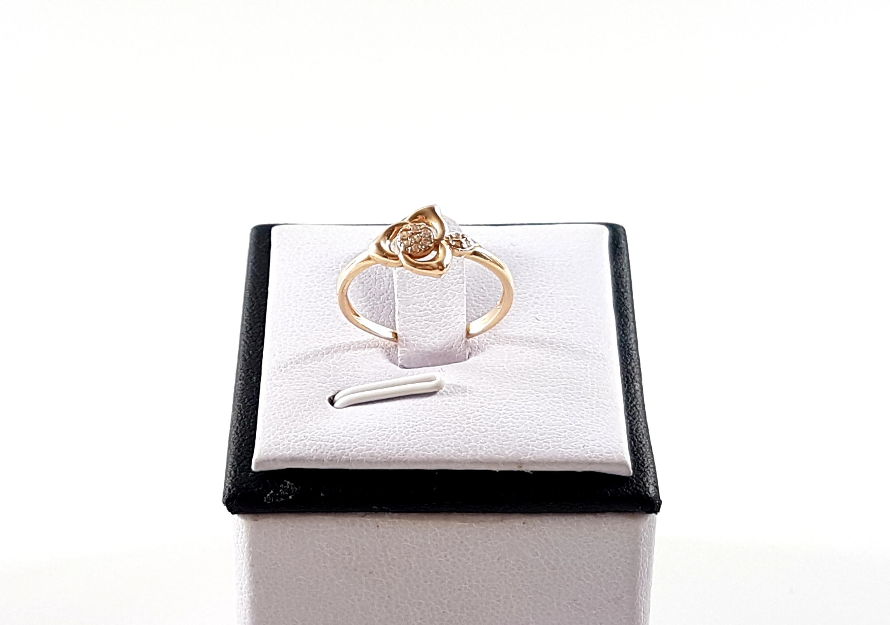 zloty-pierscionek-585-188g-cyrkonie-roz-16-rozmiarsrednica-wew-mm-372-16