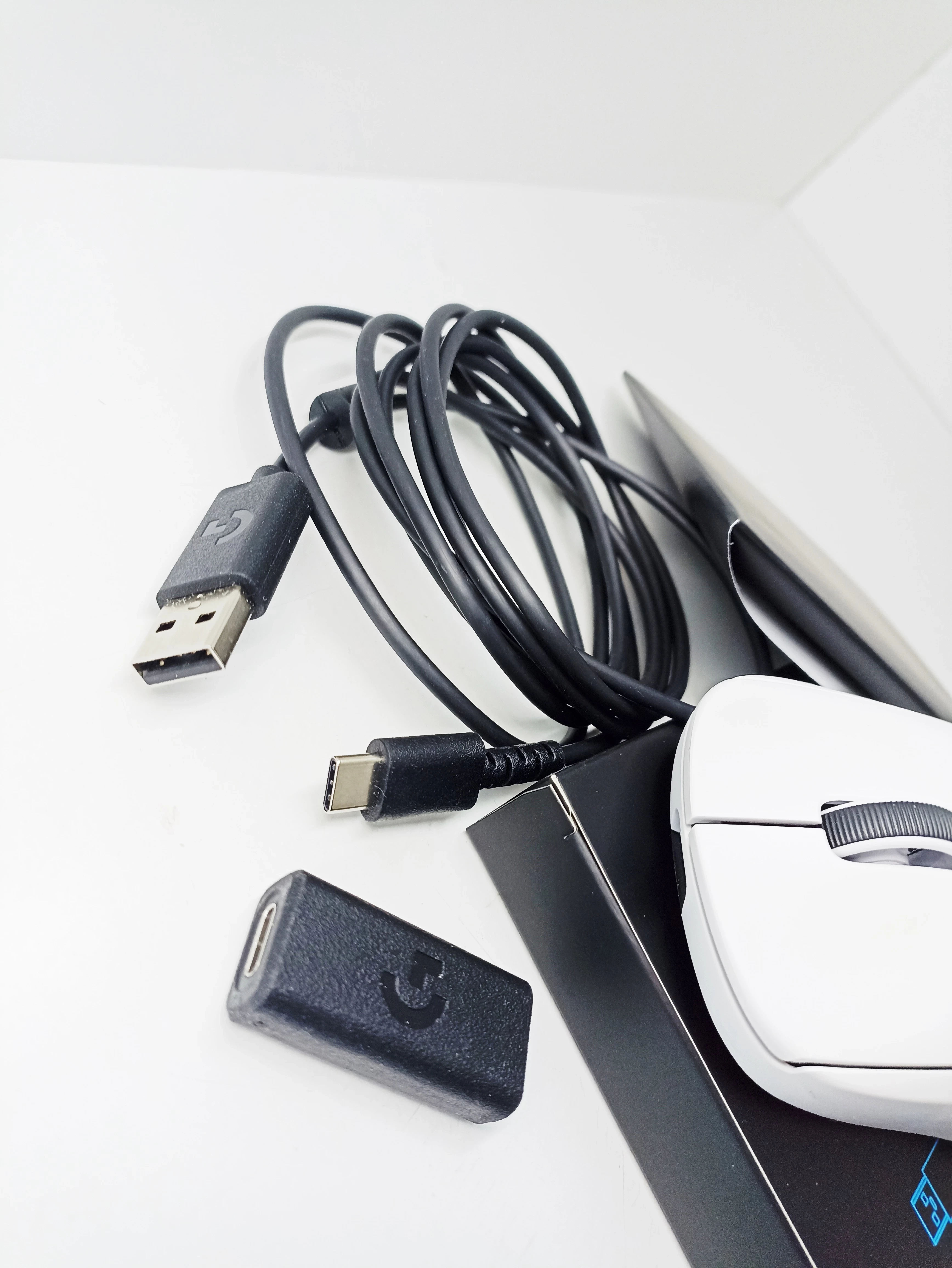 myszka-bezprzewodowa-gamingowa-logitech-pro-x-superlight-2-interfejs-517-2