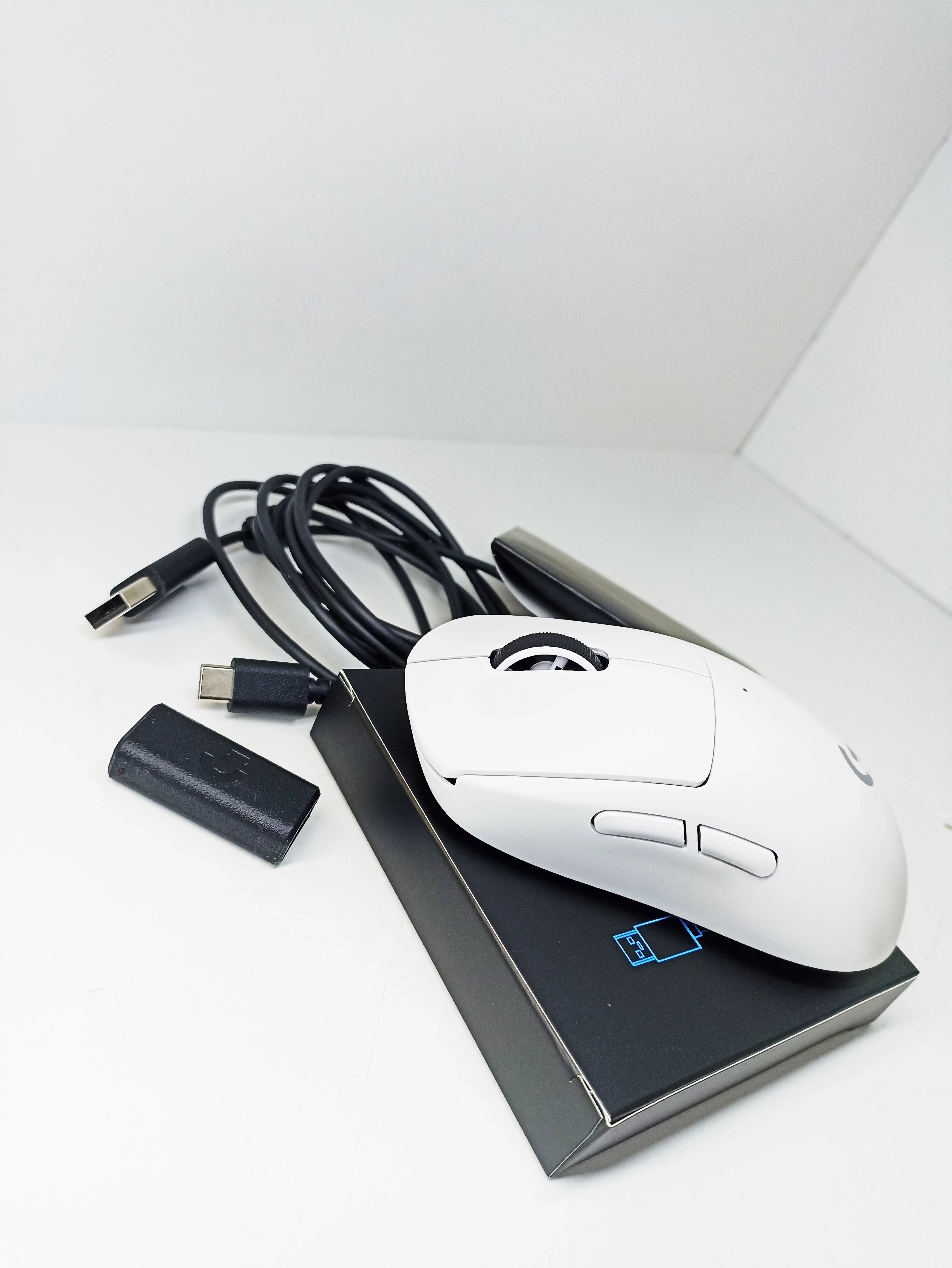 myszka-bezprzewodowa-gamingowa-logitech-pro-x-superlight-2-stan-11323-2