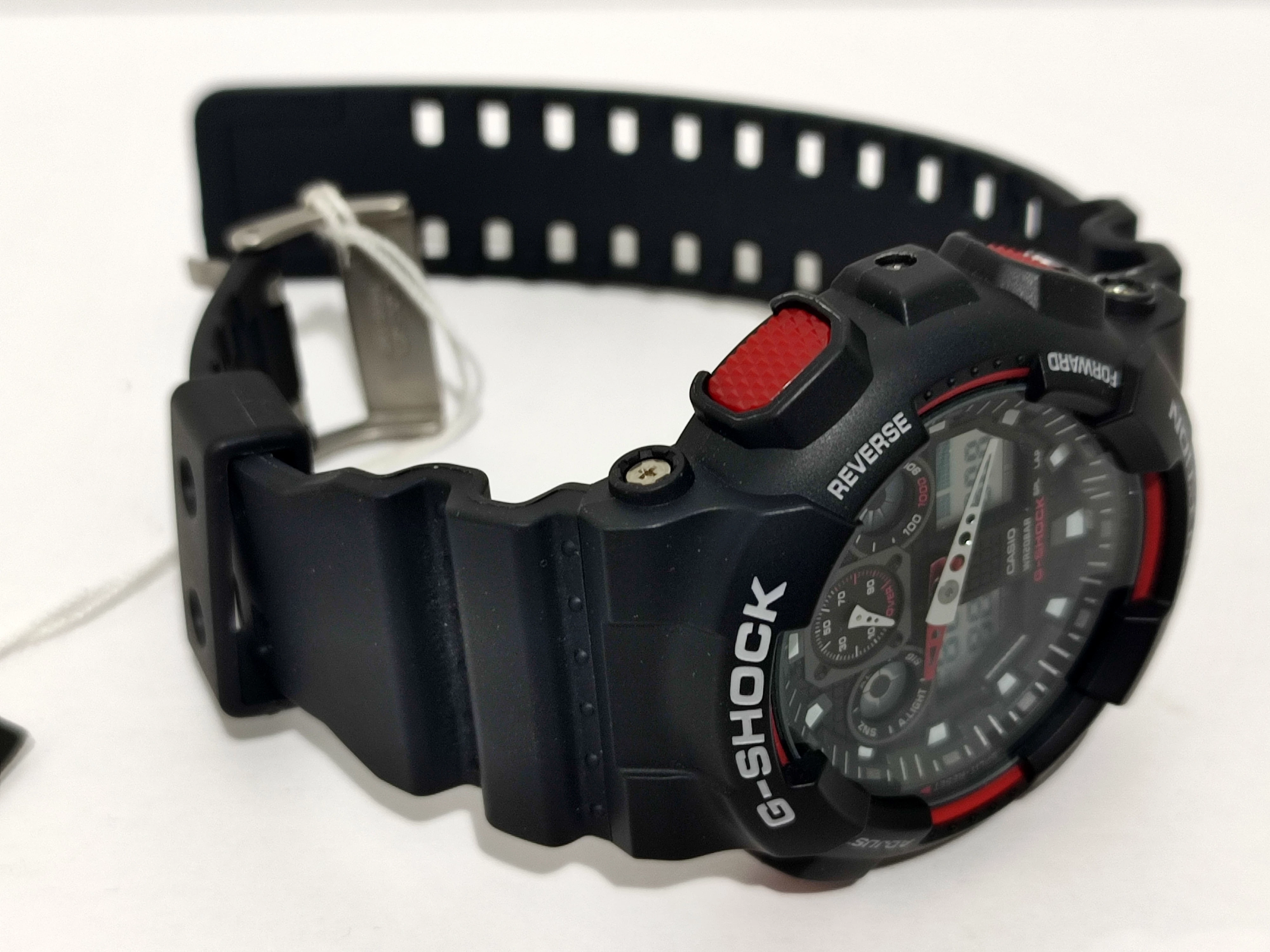 zegarek-g-shock-ga-100-1a4er-bn-funkcje-220-1